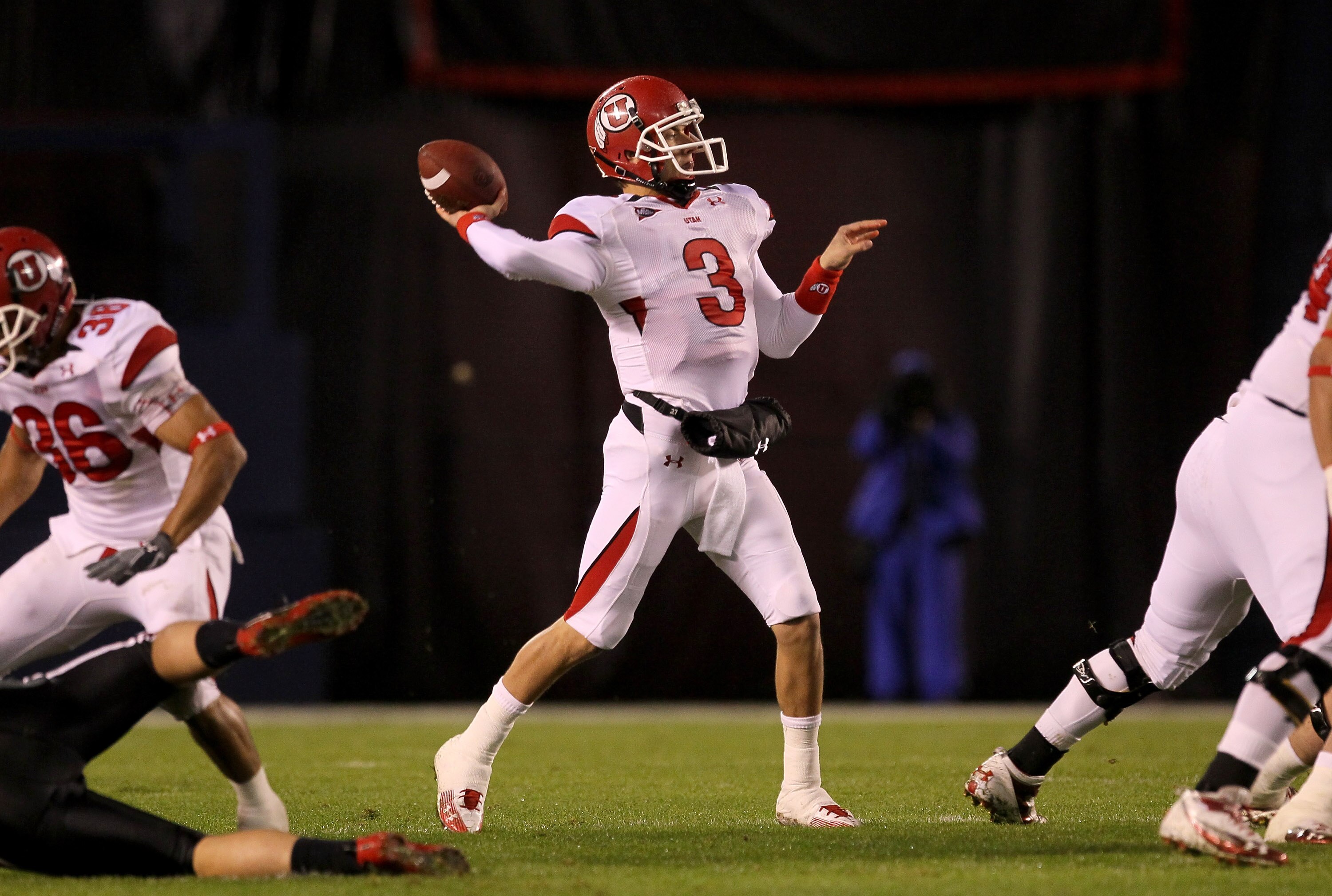 SAN DIEGO - NOVEMBER 20: Quarterback Jordan Wynn #3 of the Utah Utes throws a pass against the San Diego State Aztecs at Qualcomm Stadium on November 20, 2010 in San Diego, California. Utah won 38-34. (Photo by Stephen Dunn/Getty Images) SAN DIEGO - NOVEMBER 20: Quarterback Jordan Wynn #3 of the Utah Utes throws a pass against the San Diego State Aztecs at Qualcomm Stadium on November 20, 2010 in San Diego, California. Utah won 38-34. (Photo by Stephen Dunn/Getty Images)