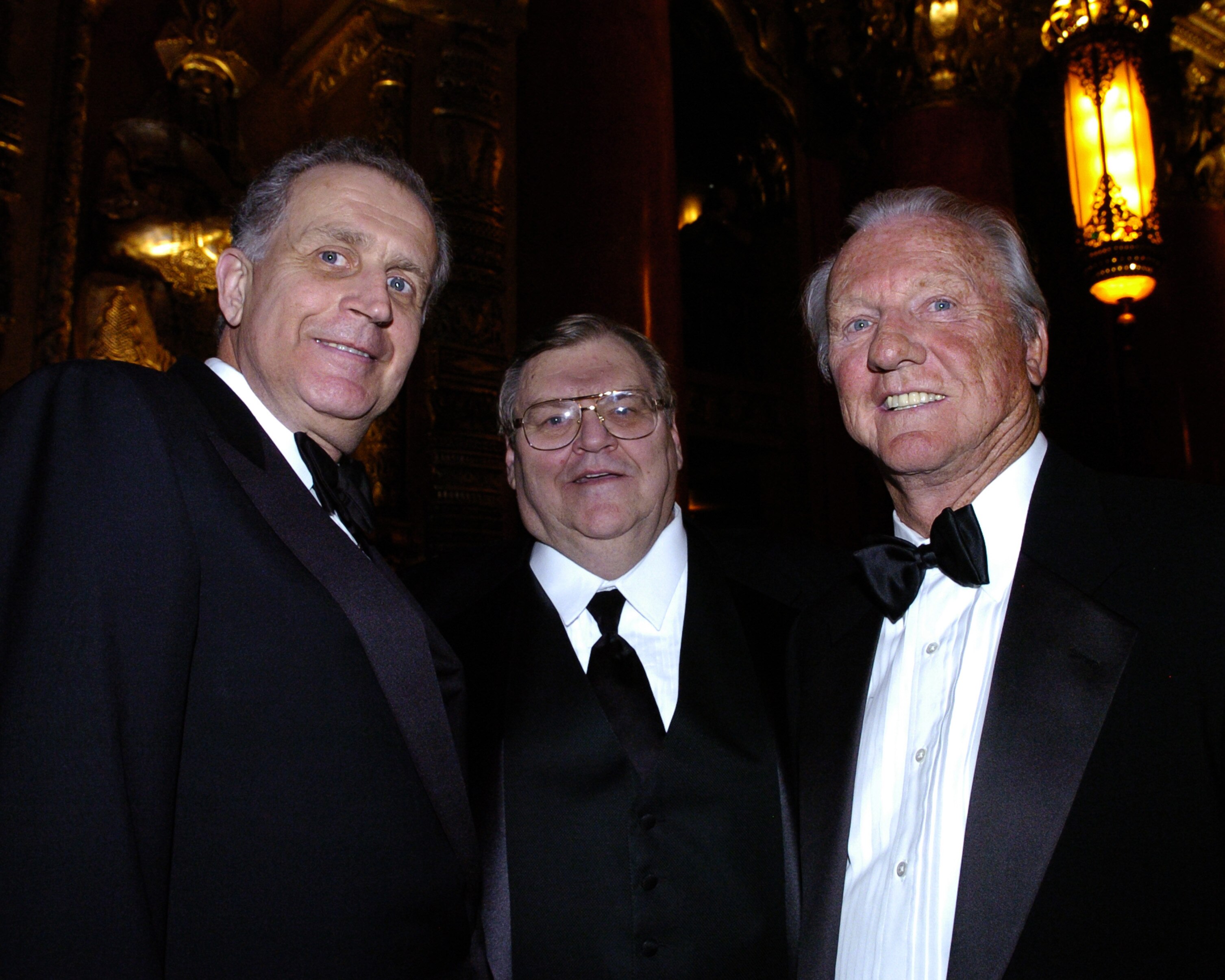 NFL commissioner Paul Tagliabue with Denny McLain and Al Kaline before a Salute to Detroit black-tie dinner kicking off Super Bowl XL at the Fox Theater in Detroit, Michigan on January 30, 2006.  (Photo by Al Messerschmidt/Getty Images)