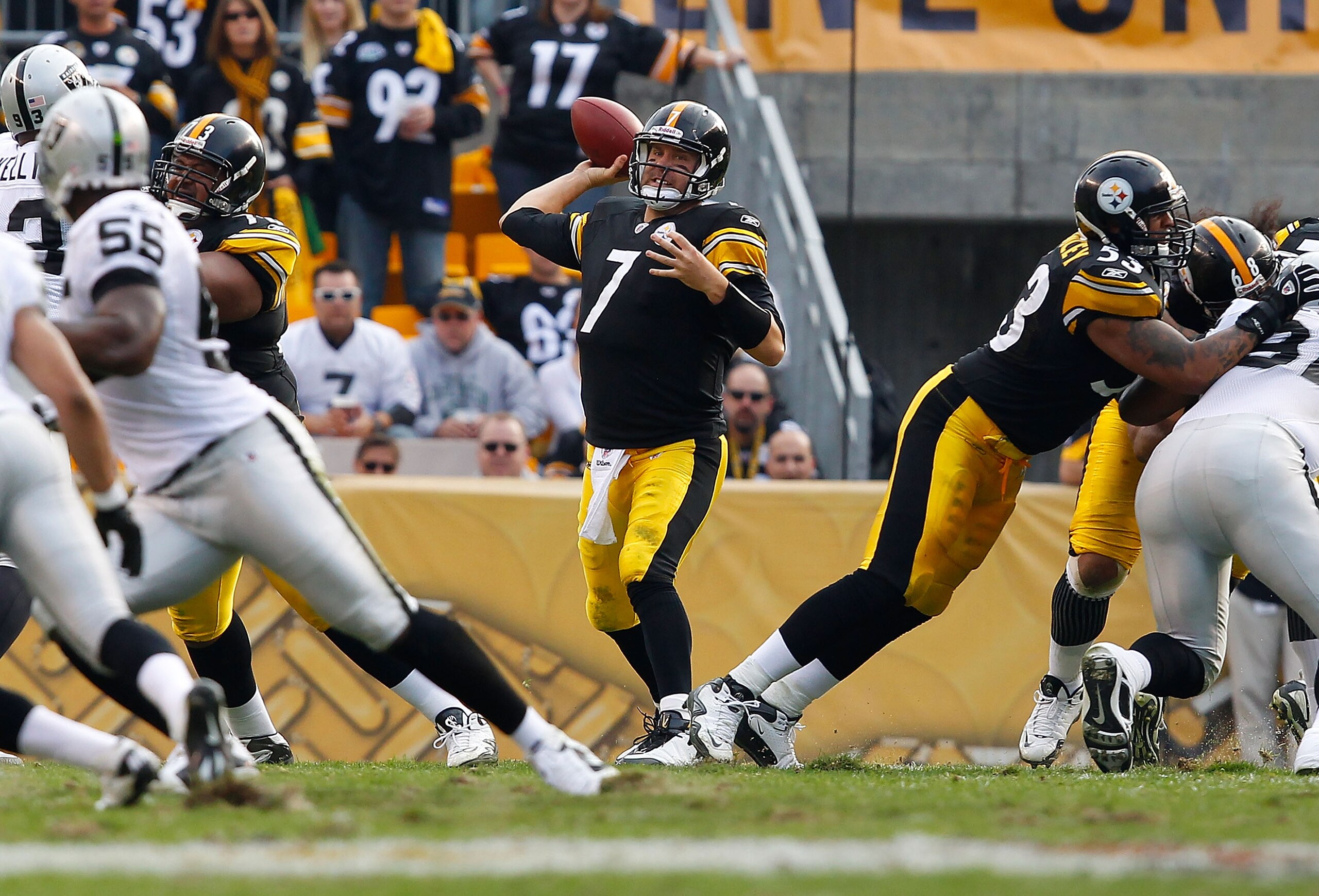 PITTSBURGH - NOVEMBER 21:  Ben Roethlisberger #7 of the Pittsburgh Steelers drops back to pass against the Oakland Raiders during the game on November 21, 2010 at Heinz Field in Pittsburgh, Pennsylvania.  (Photo by Jared Wickerham/Getty Images)