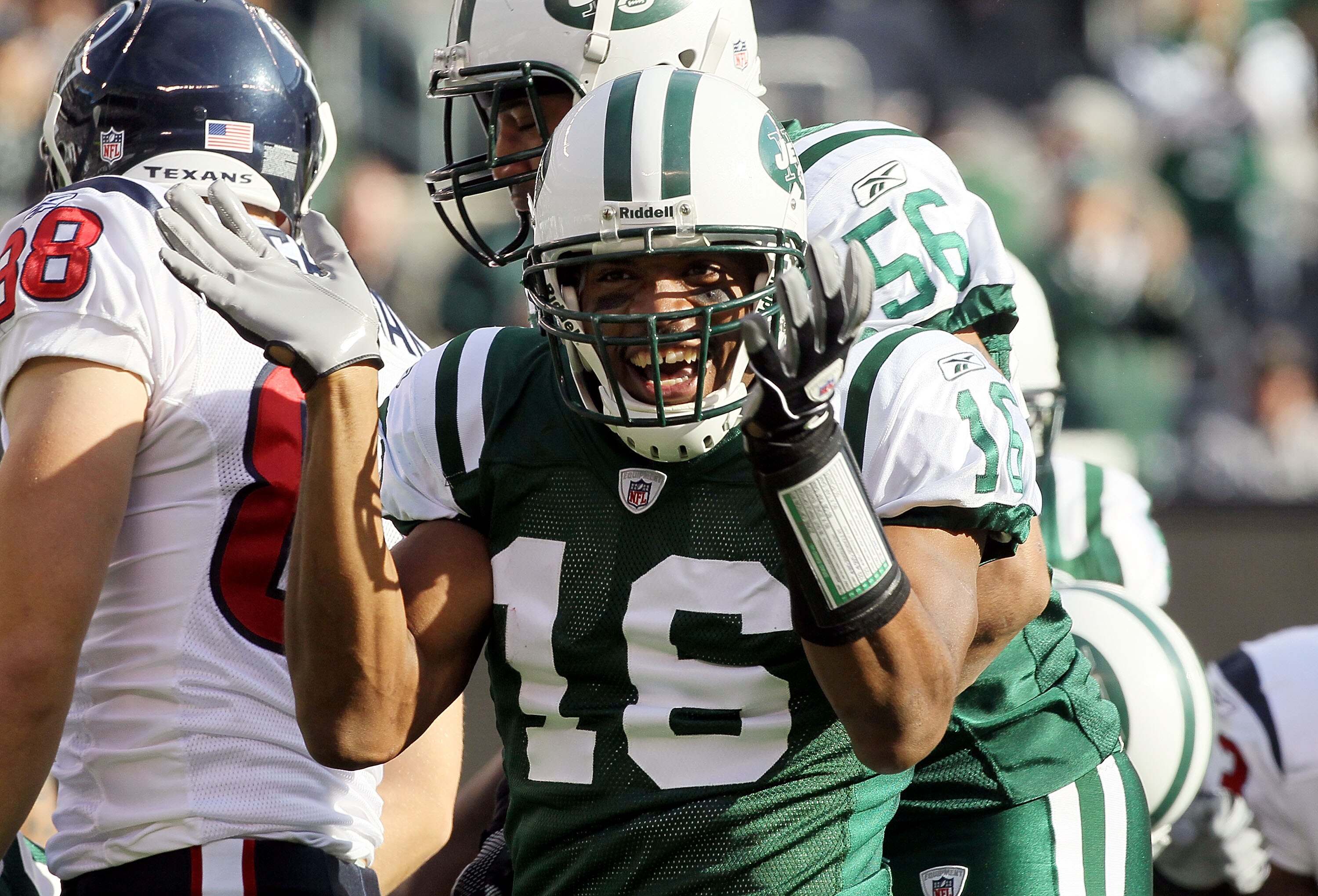 EAST RUTHERFORD, NJ - NOVEMBER 21:  Brad Smith #16 of the New York Jets celebrates a play against the Houston Texans during the first half on November 21, 2010 at the New Meadowlands Stadium in East Rutherford, New Jersey.  (Photo by Jim McIsaac/Getty Ima