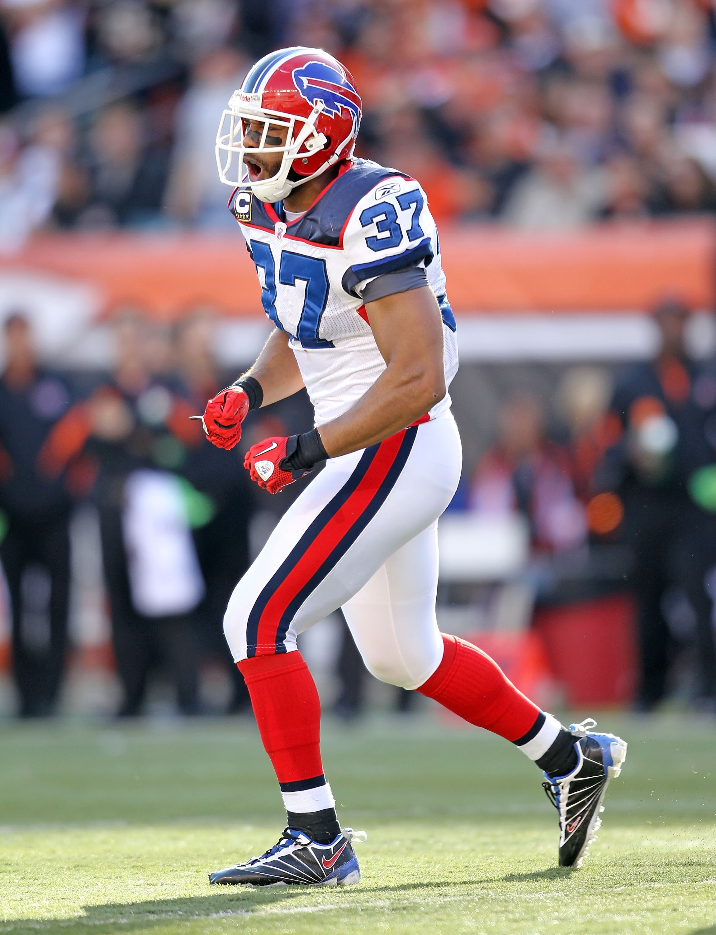 CINCINNATI - NOVEMBER 21:  George Wilson #37 of the Buffalo Bills celebrates during NFL game against the Cincinnati Bengals at Paul Brown Stadium on November 21, 2010 in Cincinnati, Ohio. The Bills won 49-21.  (Photo by Andy Lyons/Getty Images)