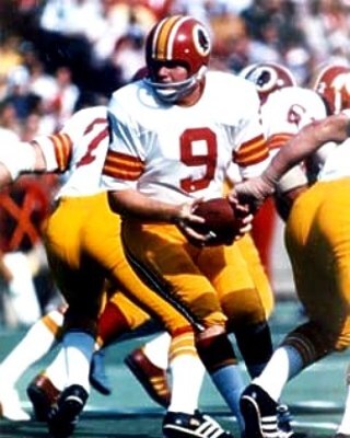 http://legacymedia.sportsplatform.io/images_root/slides/photos/000/154/125/sonnyjurgensenredskins_display_image.jpg?1273149958