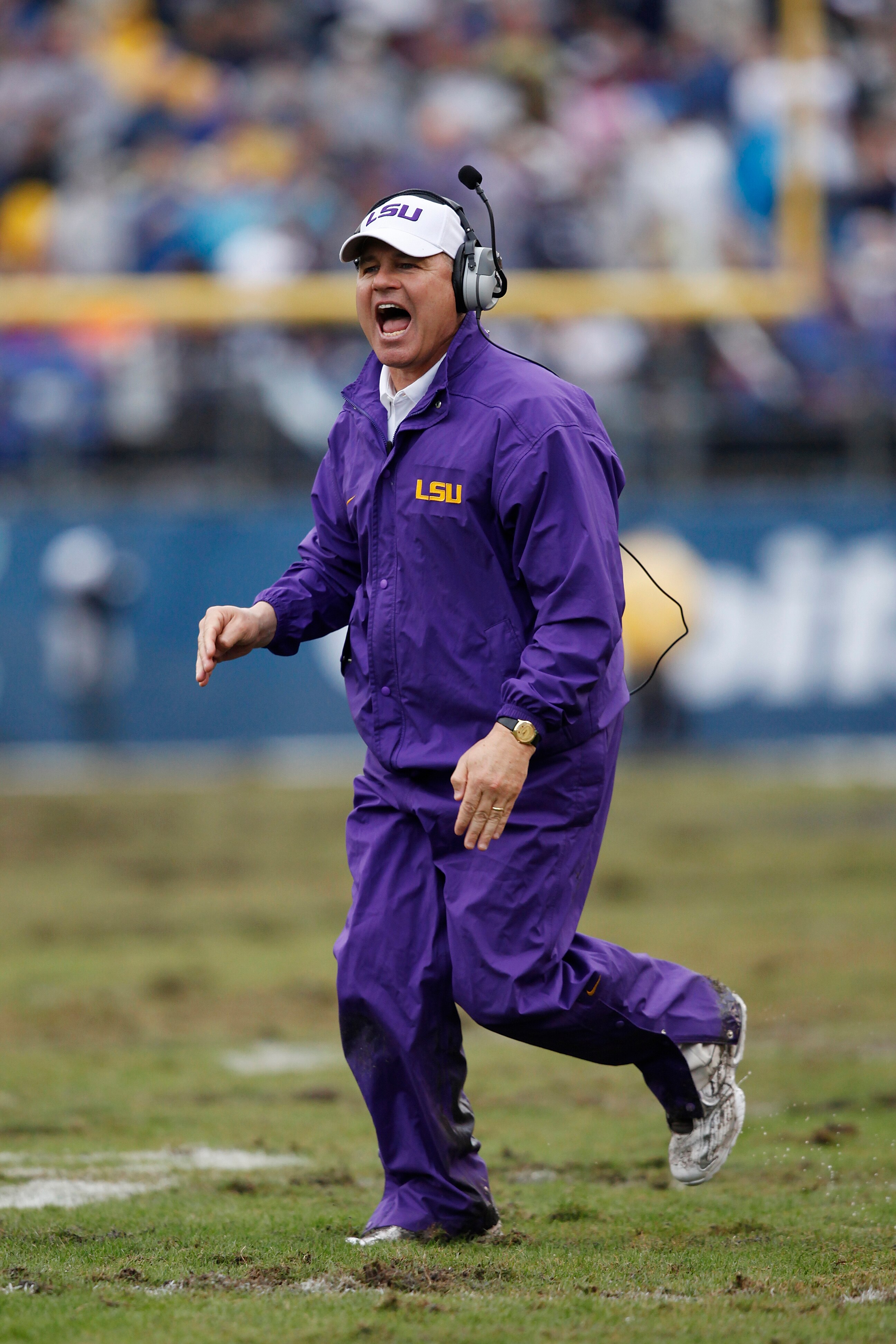 ORLANDO, FL - JANUARY 1: Head coach Les Miles of the LSU Tigers argues after a penalty against the Penn State Nittany Lions during the 2010 Capital One Bowl at the Florida Citrus Bowl Stadium on January 1, 2010 in Orlando, Florida. Penn State won 19-17. (