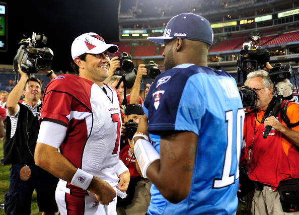 NASHVILLE, TN - AUGUST 23:  Quarterbacks Vince Young #10 of the Tennessee Titans and Matt Leinart #7 of the Arizona Cardinals talk after a preseason game at LP Field on August 23, 2010 in Nashville, Tennessee. Tennessee defeated Arizona, 24-10.  (Photo by