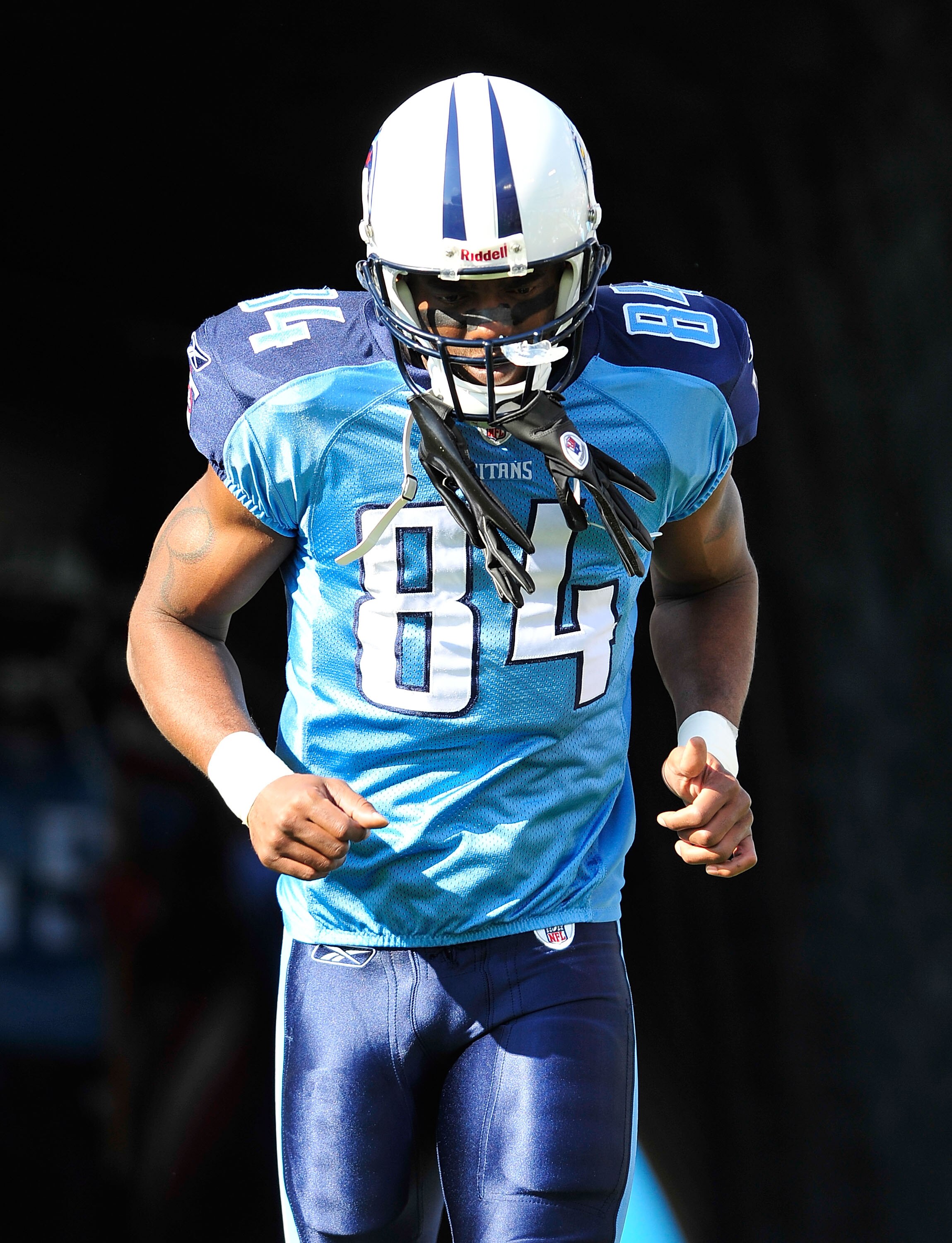 NASHVILLE, TN - NOVEMBER 21:  Randy Moss #84 of the Tennessee Titans is introduced before a game against the Washington Redskins at LP Field on November 21, 2010 in Nashville, Tennessee.  (Photo by Grant Halverson/Getty Images)