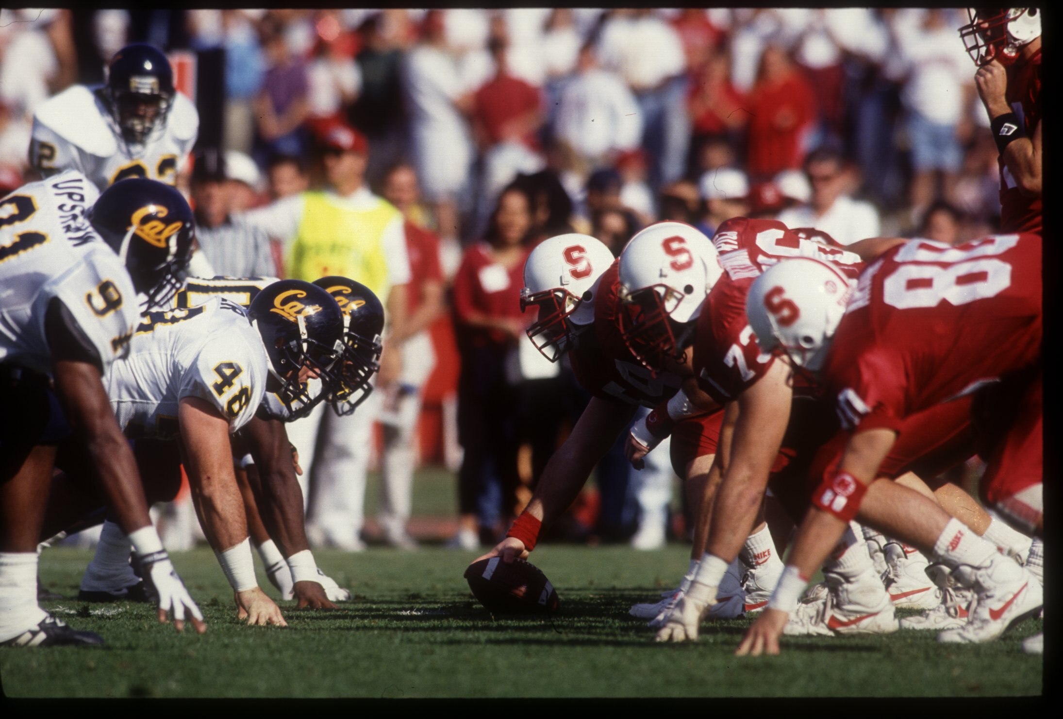 20 NOV 1993:  THE STANFORD OFFENSIVE LINE AND CAL DEFENSIVE LINE SET AT THE LINE OF SCRIMMAGE DURING THE GOLDEN BEARS 46-17 ROMP OVER THE CARDINAL.
