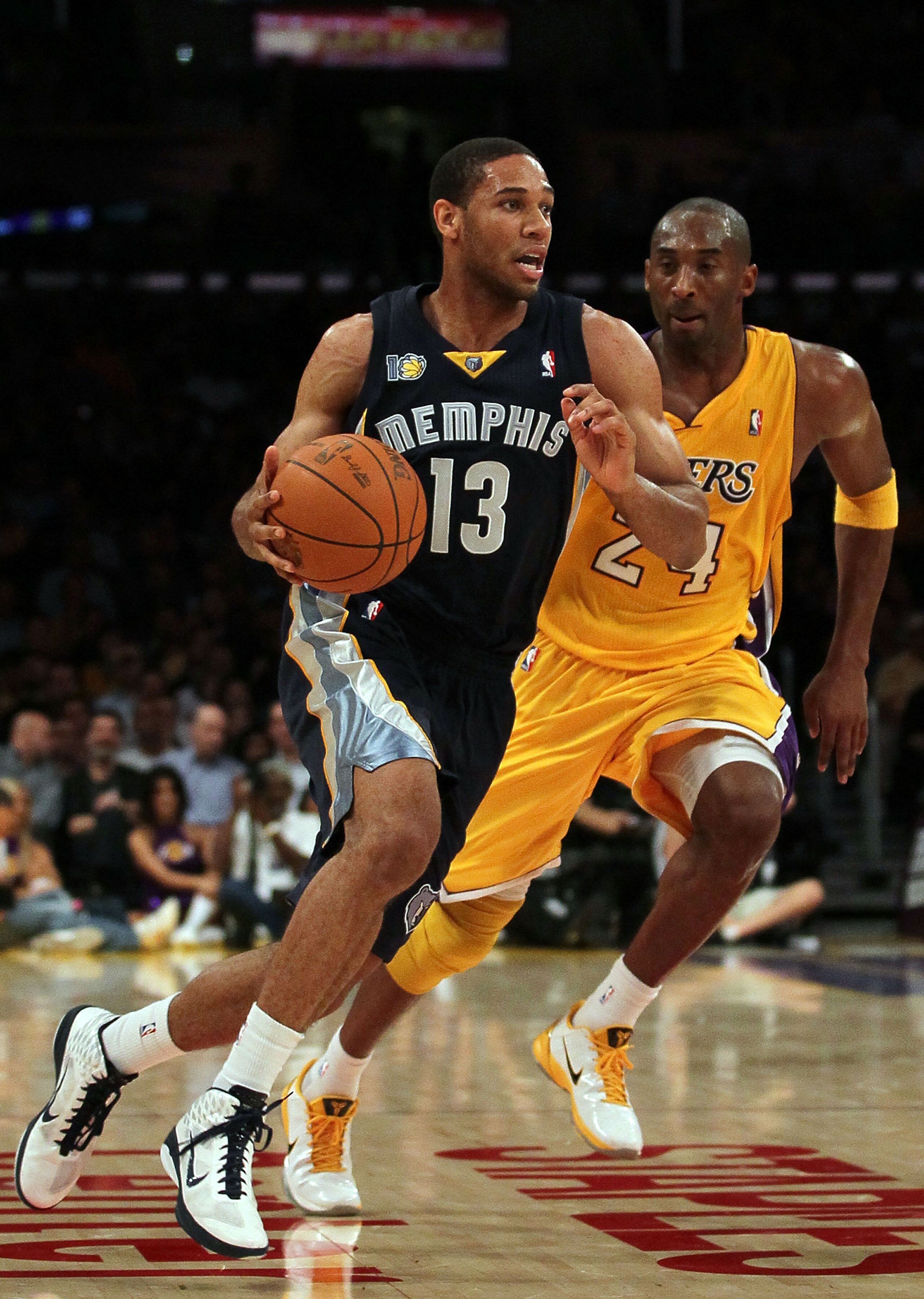 LOS ANGELES, CA - NOVEMBER 02:  Xavier Henry #13 of the Memphis Grizzlies plays against the Los Angeles Lakers during the game at Staples Center on November 2, 2010 in Los Angeles, California. The Lakers defeated the Grizzlies 124-105. NOTE TO USER: User