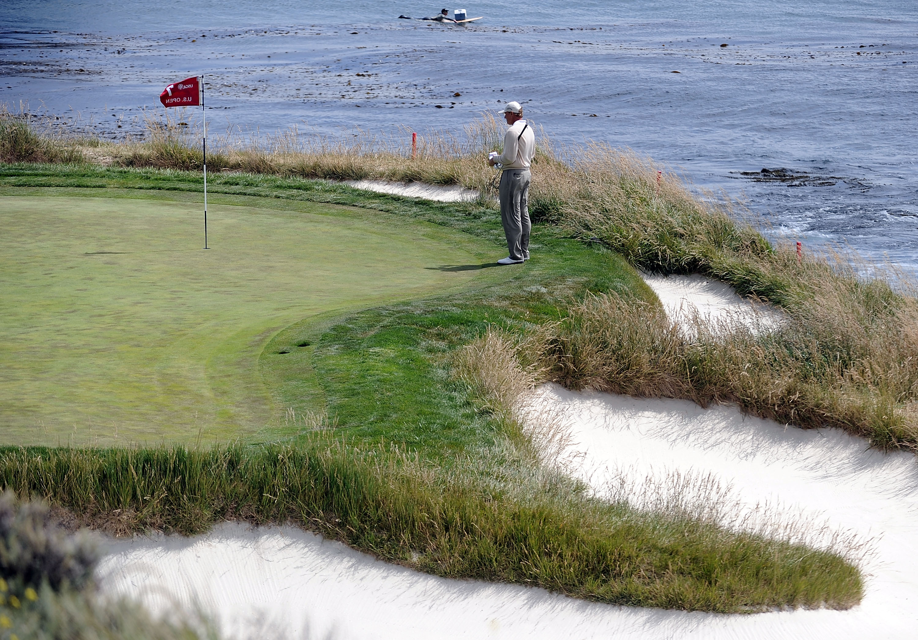 PEBBLE BEACH, CA - JUNE 20:  Ernie Els of South Africa waits on the seventh green during the final round of the 110th U.S. Open at Pebble Beach Golf Links on June 20, 2010 in Pebble Beach, California.  (Photo by Harry How/Getty Images)