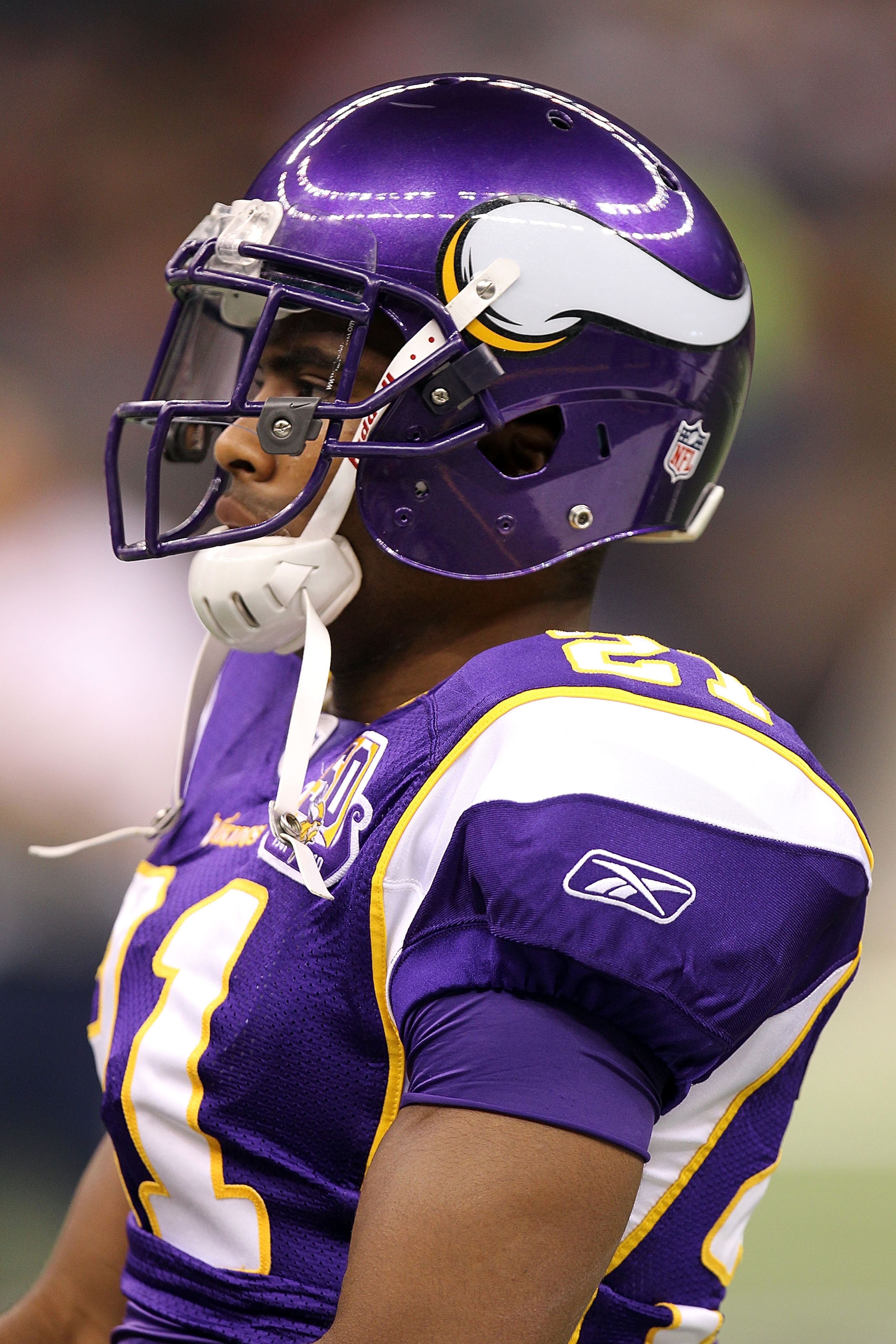 NEW ORLEANS - SEPTEMBER 09:  Asher Allen #21 of the Minnesota Vikings at Louisiana Superdome on September 9, 2010 in New Orleans, Louisiana.  (Photo by Ronald Martinez/Getty Images)