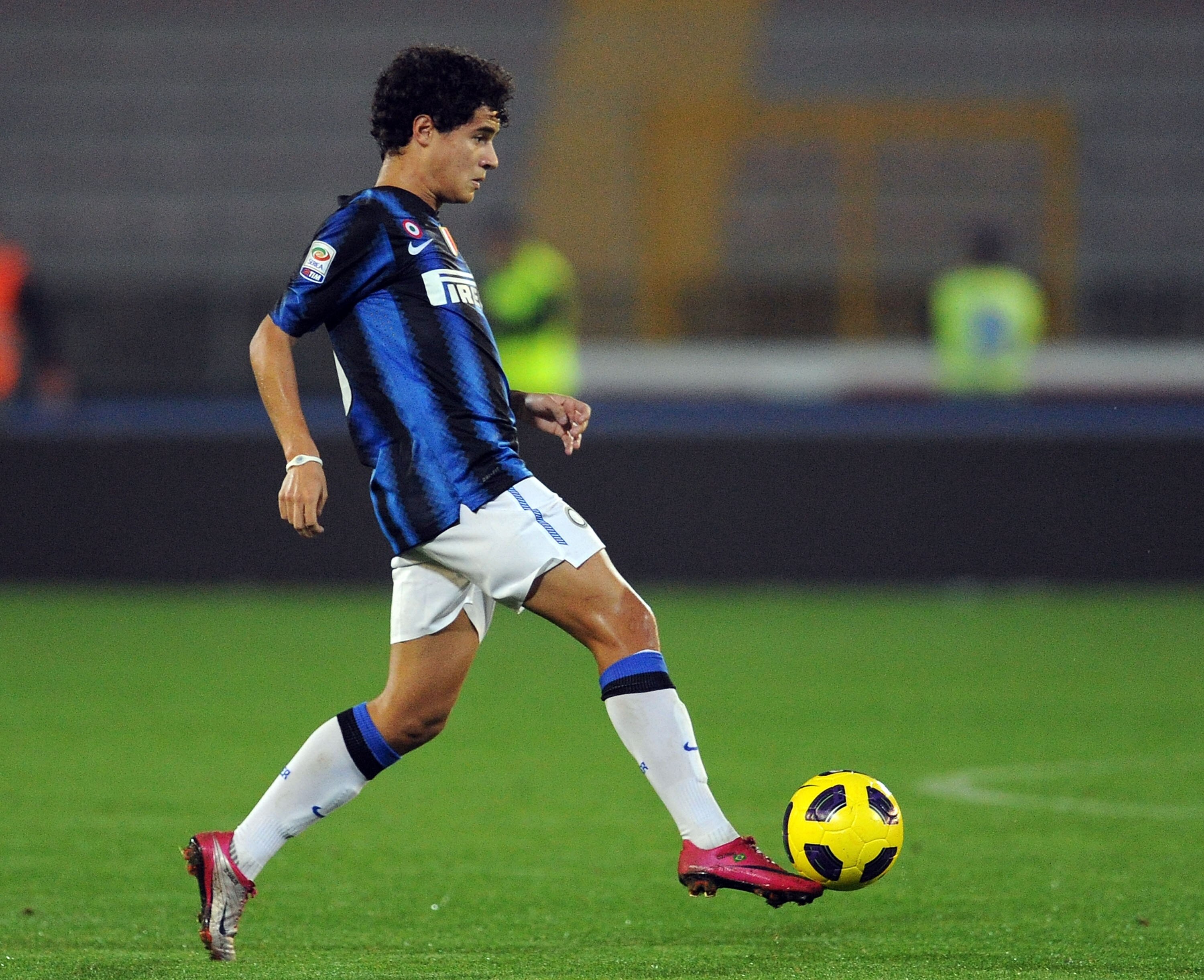LECCE, ITALY - NOVEMBER 10:  Coutinho of Inter Milan in action during the Serie A match between Lecce and Inter Milan at Stadio Via del Mare on November 10, 2010 in Lecce, Italy.  (Photo by Giuseppe Bellini/Getty Images)