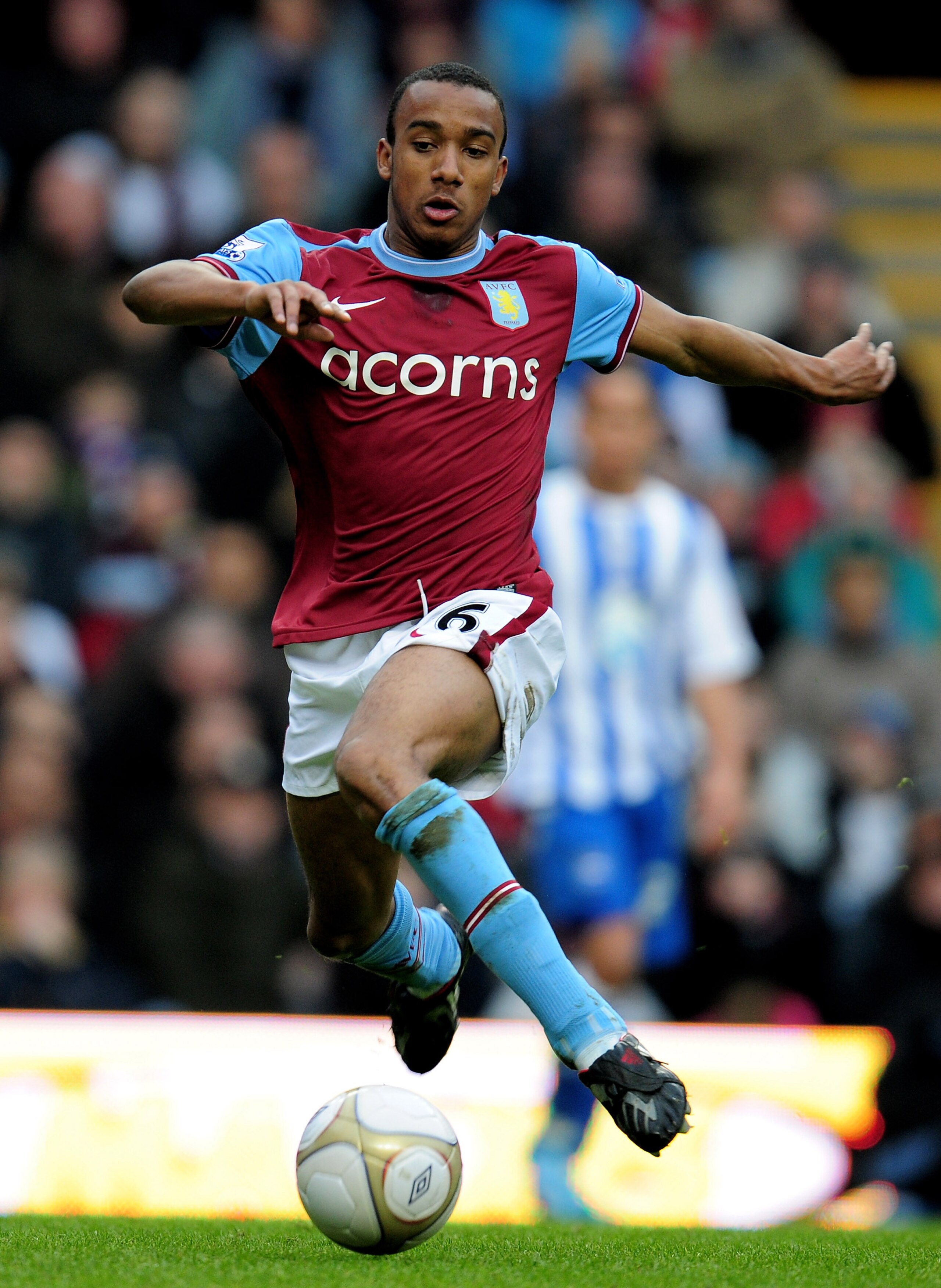 BIRMINGHAM, ENGLAND - JANUARY 23:  Fabian Delph of Aston Villa in action during the FA Cup sponsored by E.ON 4th Round match between Aston Villa and Brighton & Hove Albion at Villa Park on January 23, 2010 in Birmingham, England.  (Photo by Clive Mason/Ge