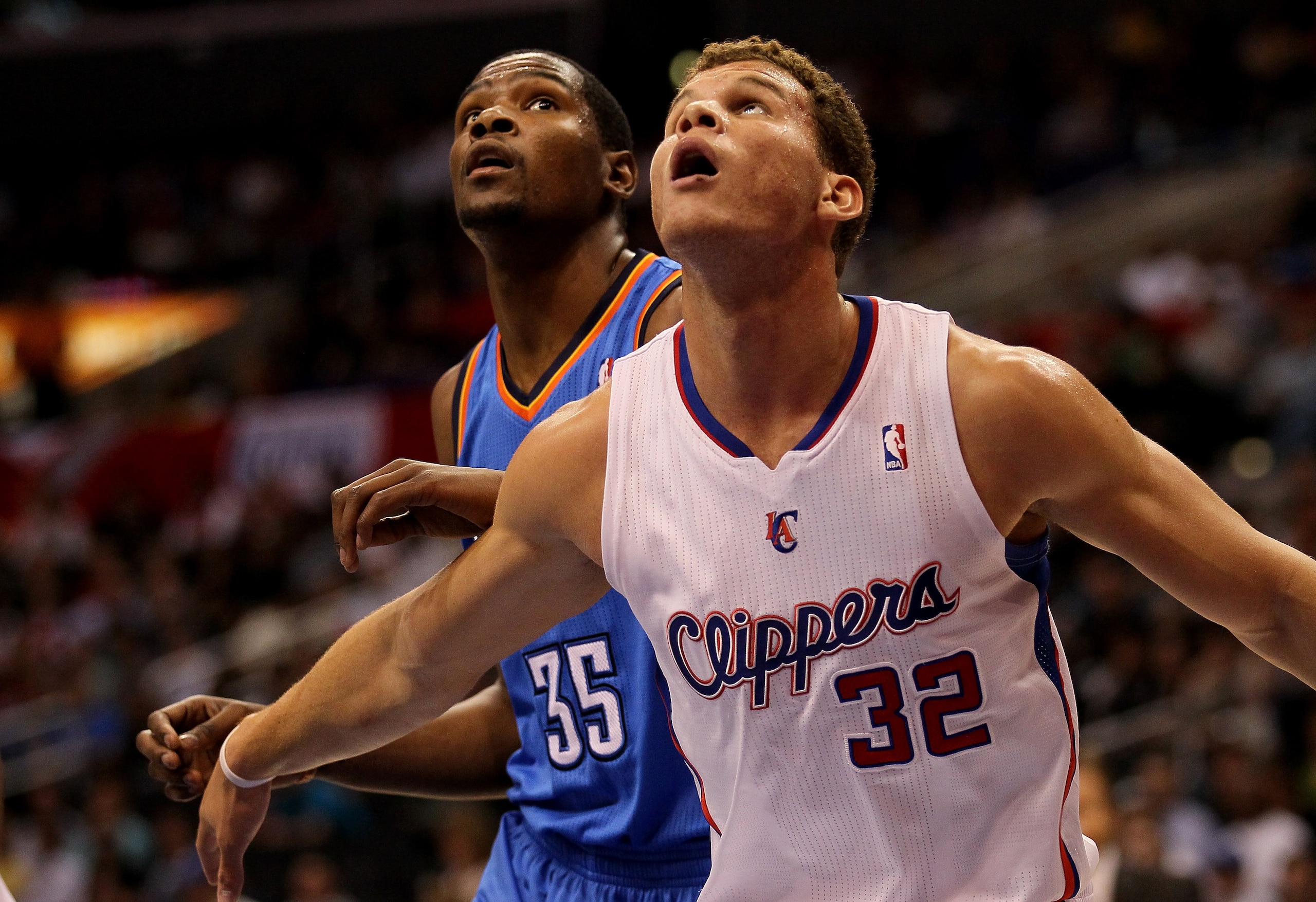 LOS ANGELES - NOVEMBER 3:  Blake Griffin #32 of the Los Angeles Clippers and Kevin Durant #35 of the Oklahoma City Thunder look for a rebound at Staples Center on November 3, 2010 in Los Angeles, California.  NOTE TO USER: User expressly acknowledges and 
