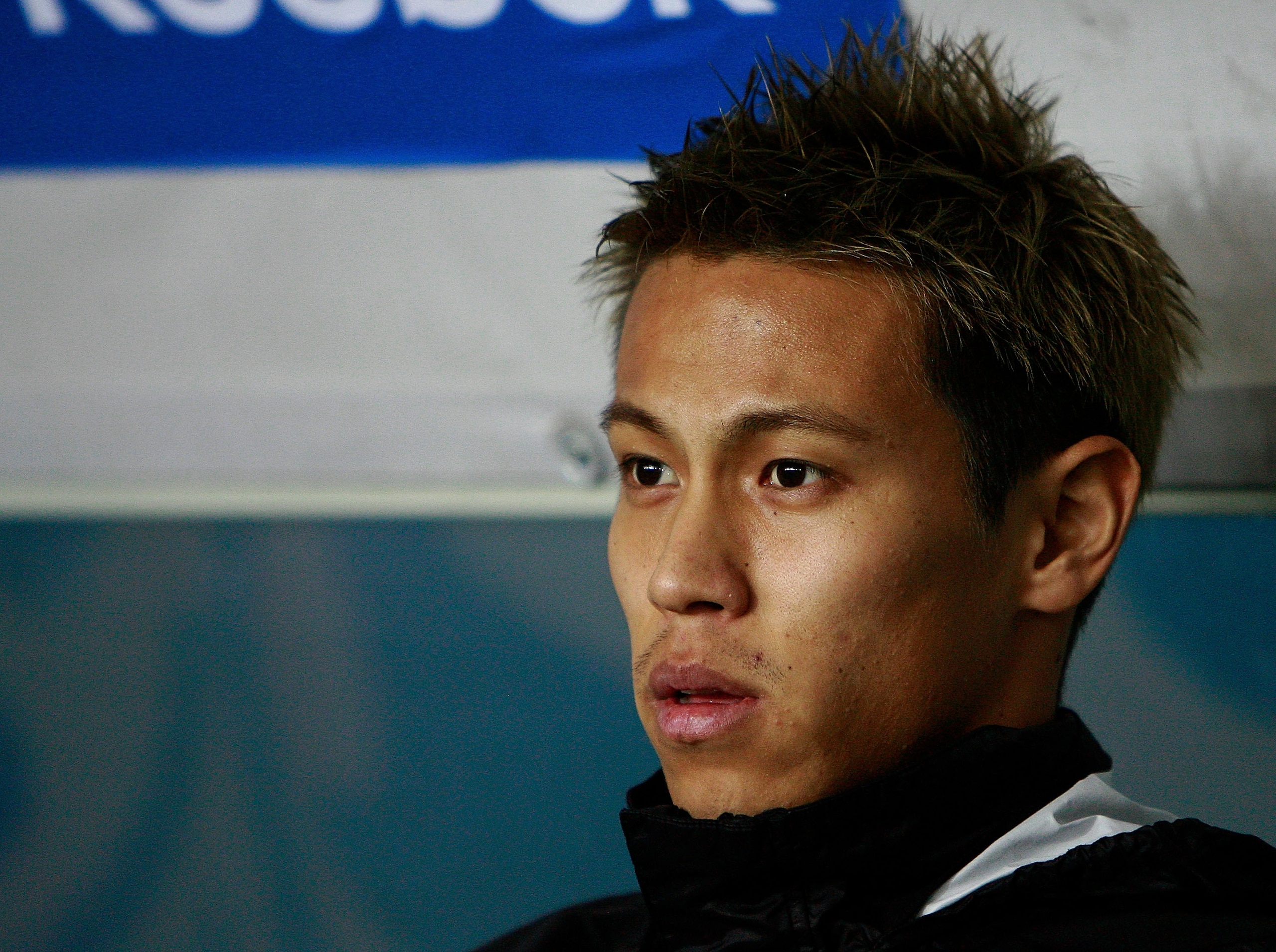 KHIMKI, RUSSIA - NOVEMBER 07:  (EMBARGOED FOR PUBLICATION IN ALL JAPANESE MEDIA UNTIL 48 HOURS AFTER CREATE DATE AND TIME) Keisuke Honda of PFC CSKA Moscow is seen on the bench during the Russian Football League Championship match between PFC CSKA Moscow 