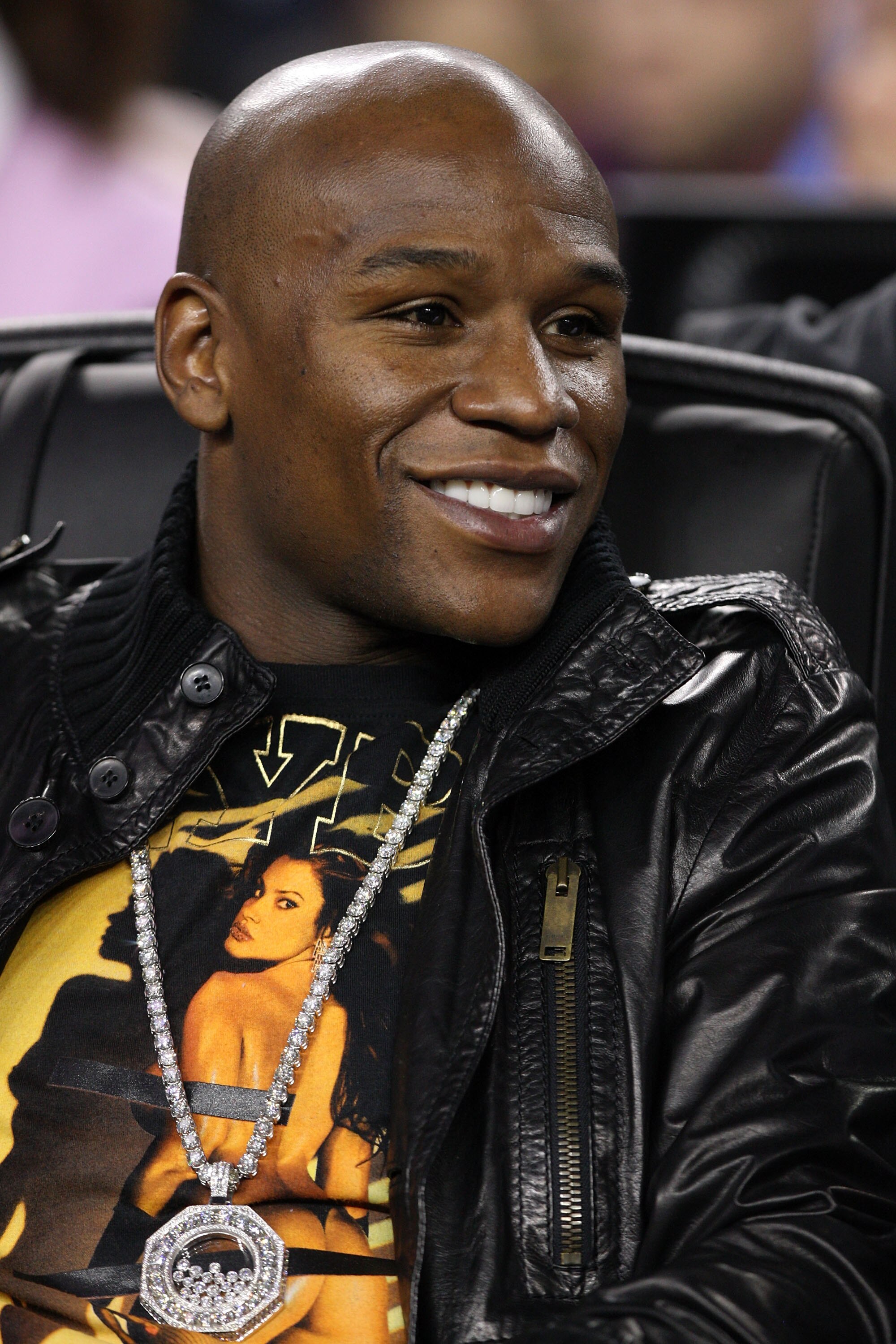 ARLINGTON, TX - FEBRUARY 14:  Boxer Floyd Mayweather takes in the game during the NBA All-Star Game, part of 2010 NBA All-Star Weekend at Cowboys Stadium on February 14, 2010 in Arlington, Texas. The Eastern Conference defeated the Western Conference 141-
