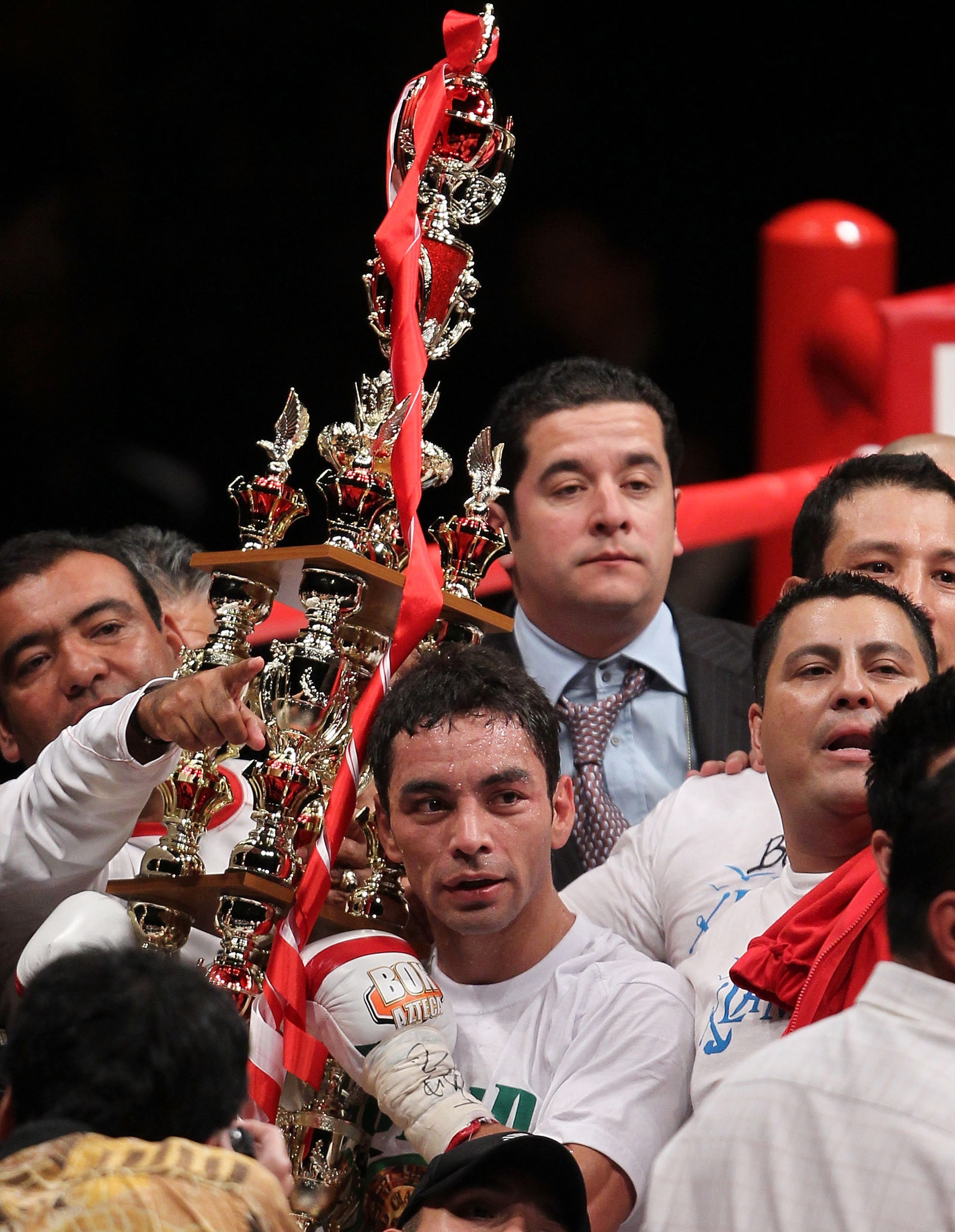 TOKYO - APRIL 30:  Fernando Montiel of Mexico celebrates after winning against Hozumi Hasegawa of Japan during the WBC Bantamweight Title Fight between Hozumi Hasegawa and Fernando Montiel at Nippon Budokan on April 30, 2010 in Tokyo, Japan.  (Photo by Ko