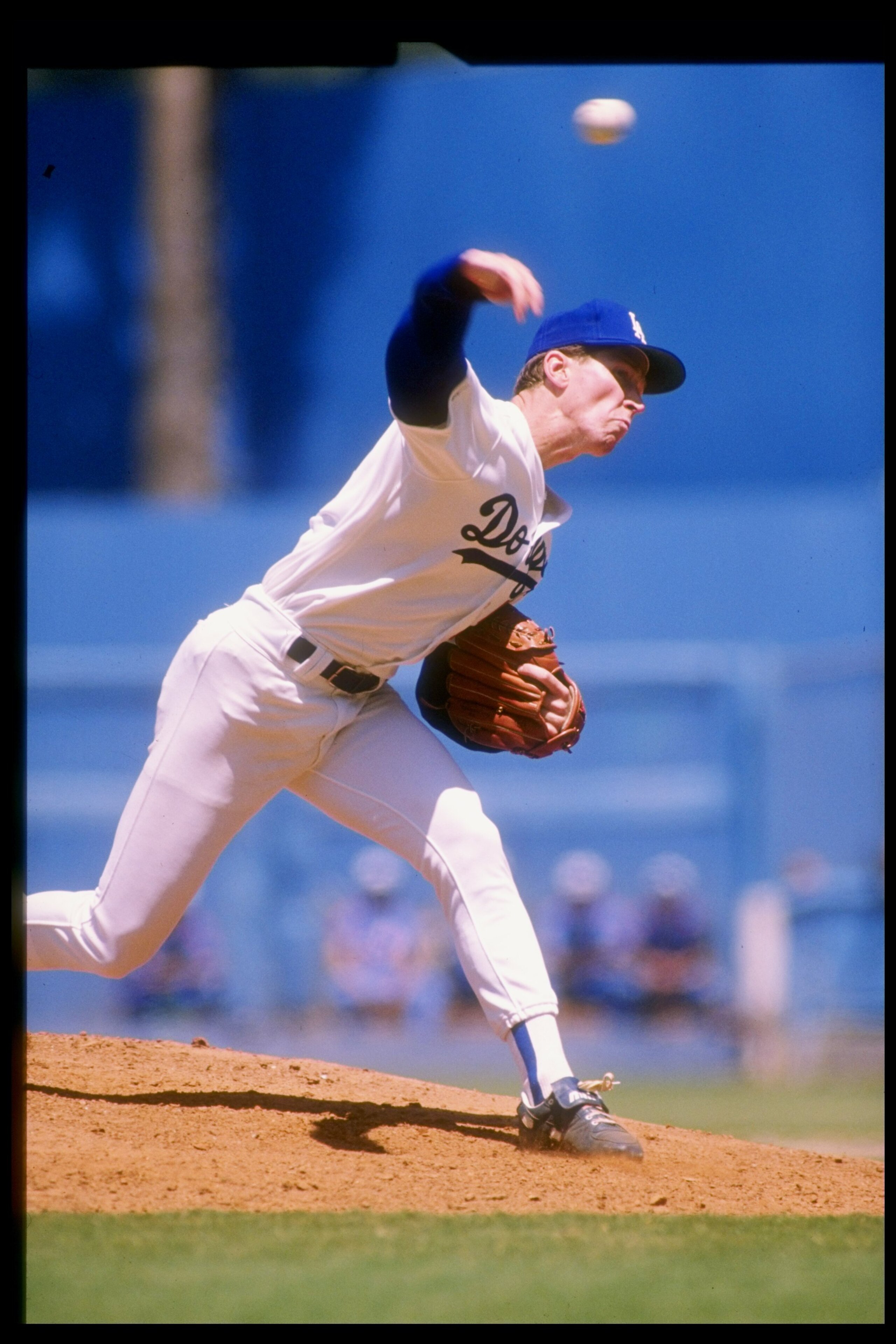 1988:  Pitcher Orel Hershiser of the Los Angeles Dodgers throws the ball during a game at Dodger Stadium in Los Angeles, California. Mandatory Credit: Scott Halleran  /Allsport