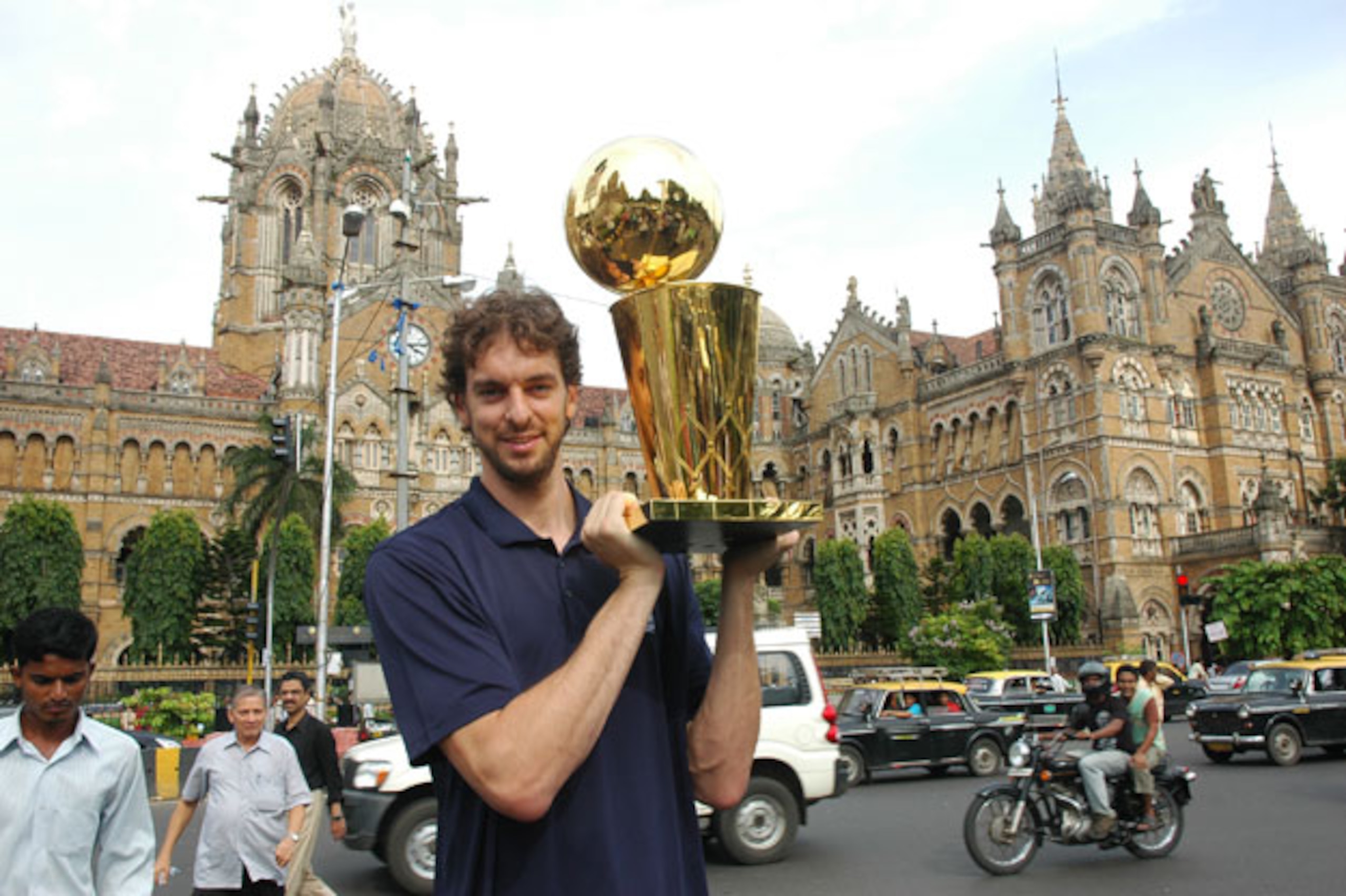 Pau Gasol in India during summer of 2010