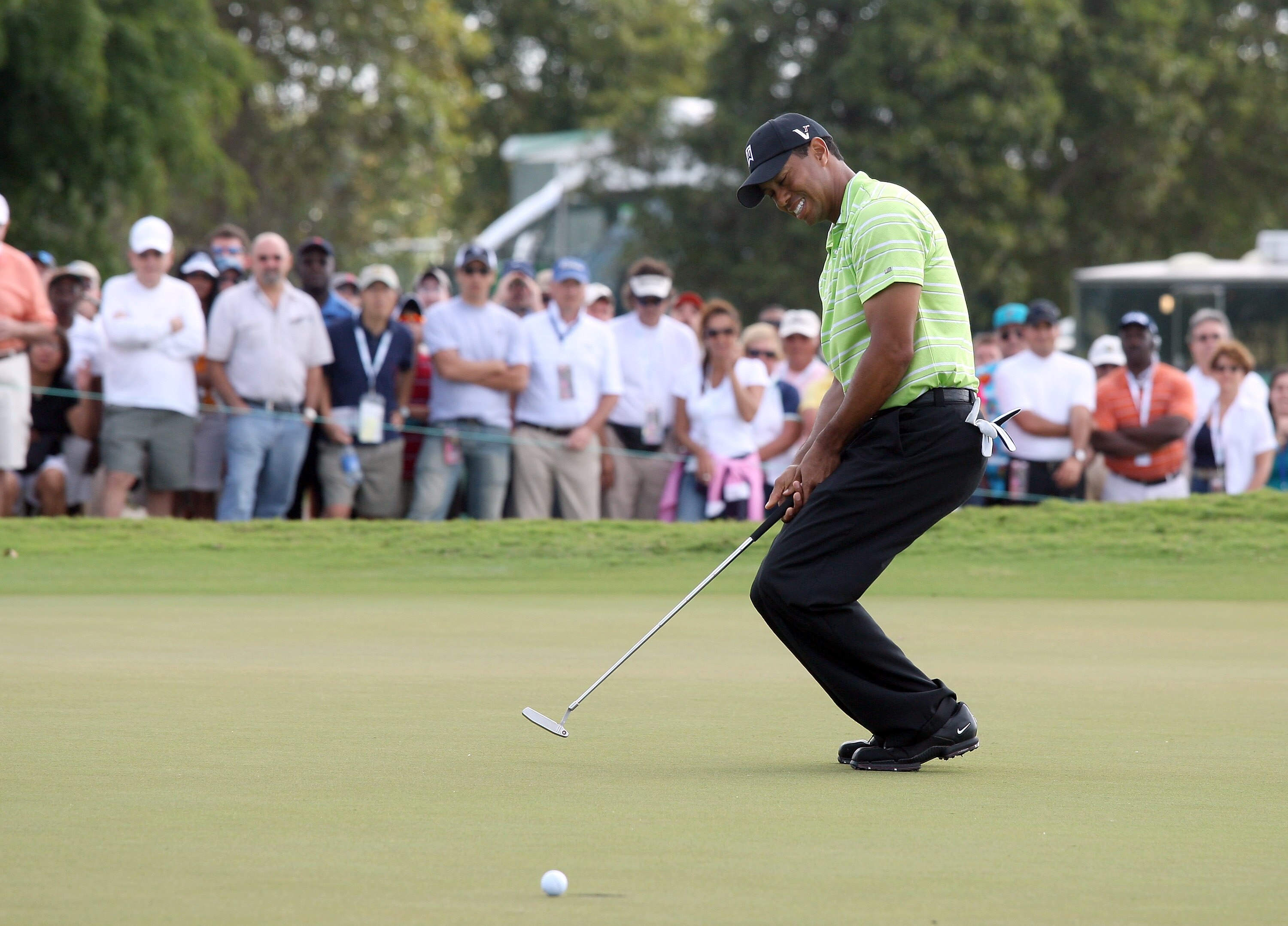 DORAL, FL - MARCH 14:  Tiger Woods of the USA just misses for an eagle at the 1st hole during the third round of the World Golf Championships-CA Championship at the Doral Golf Resort & Spa on March 14, 2009 in Doral, Florida.  (Photo by David Cannon/Getty
