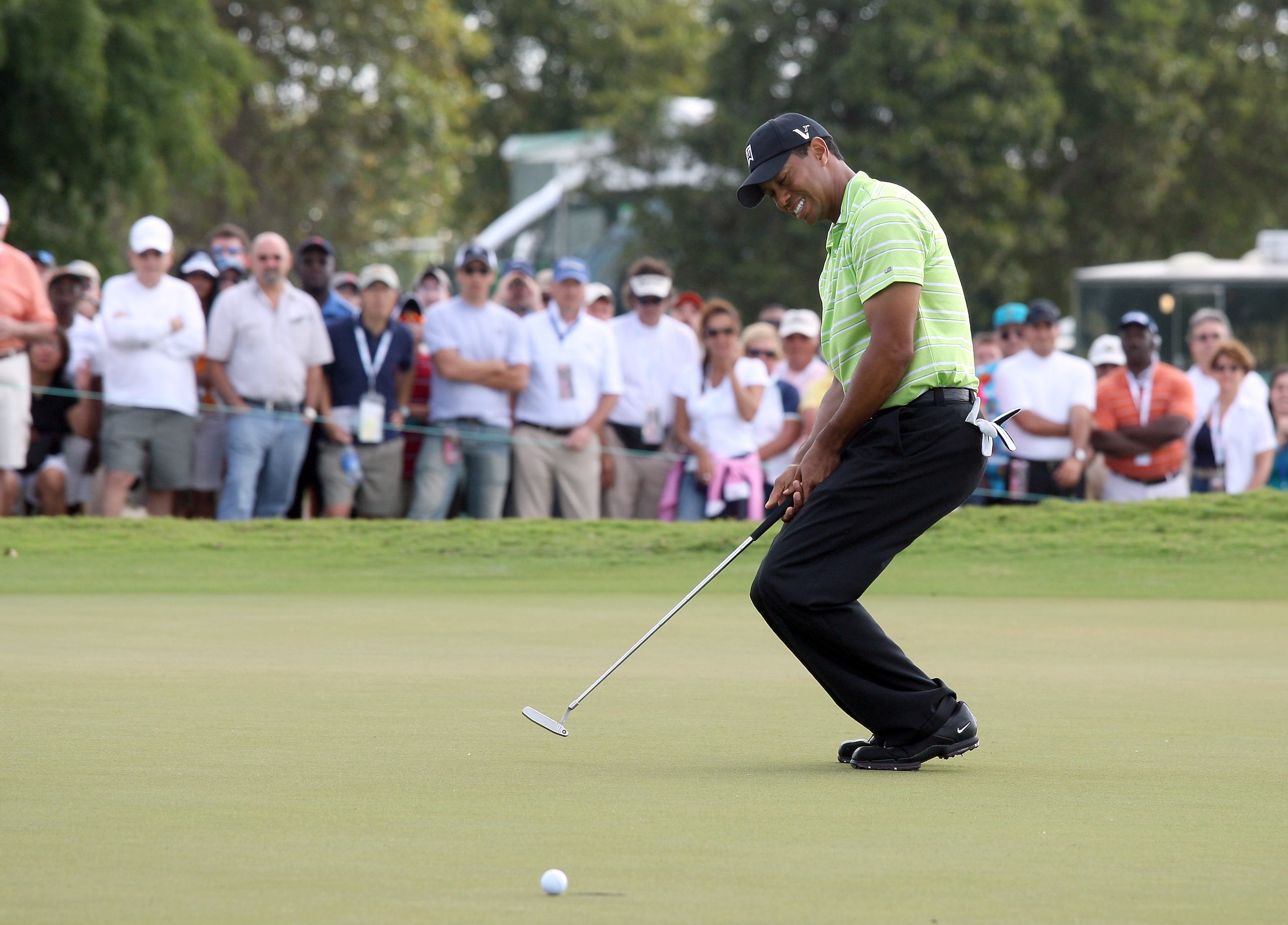 DORAL, FL - MARCH 14:  Tiger Woods of the USA just misses for an eagle at the 1st hole during the third round of the World Golf Championships-CA Championship at the Doral Golf Resort & Spa on March 14, 2009 in Doral, Florida.  (Photo by David Cannon/Getty