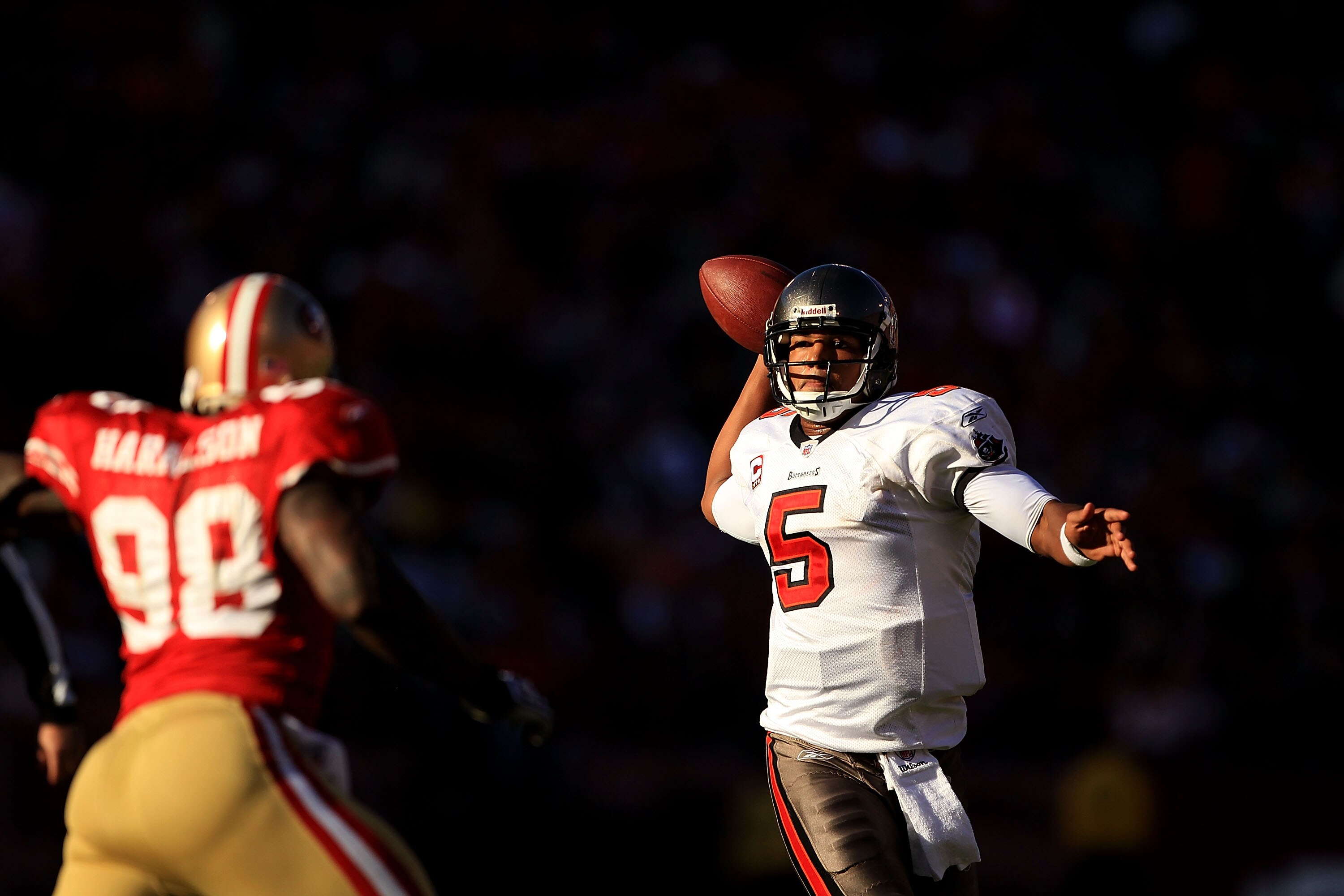 SAN FRANCISCO - NOVEMBER 21:  Josh Freeman #5 of the Tampa Bay Buccaneers looks to pass the ball against the San Francisco 49ers at Candlestick Park on November 21, 2010 in San Francisco, California.  (Photo by Ezra Shaw/Getty Images)
