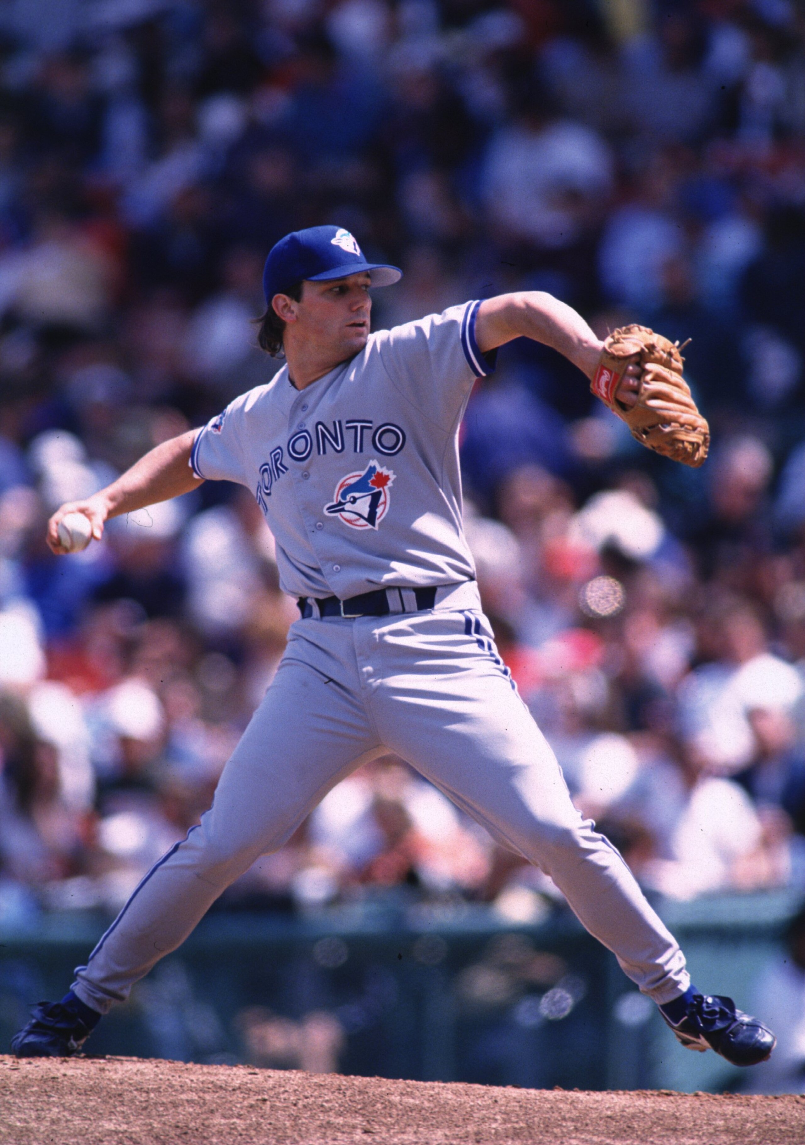 5 May 1996:  Pitcher Pat Hentgen of the Toronto Blue Jays winds up to throw a pitch during the Blue Jays 11-4 win over the Boston Red Sox at Fenway Park in Boston, Massachusetts. Mandatory Credit: Rick Stewart/ALLSPORT