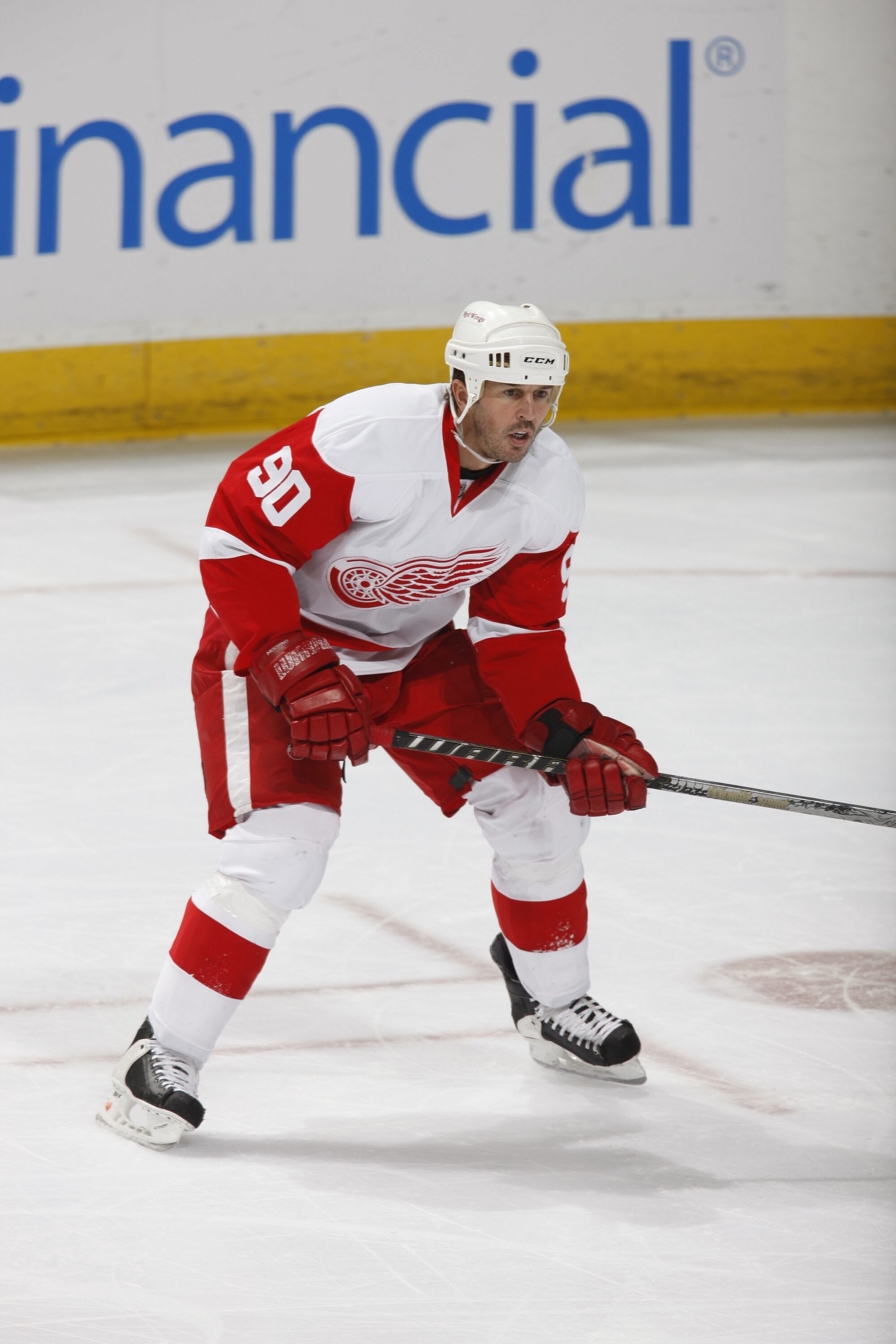 EDMONTON, CANADA - NOVEMBER 5: Mike Modano #90 of the Detroit Red Wings skates against the Edmonton Oilers on November 5, 2010 at Rexall Place in Edmonton, Alberta, Canada. (Photo by Dale MacMillan/Getty Images)