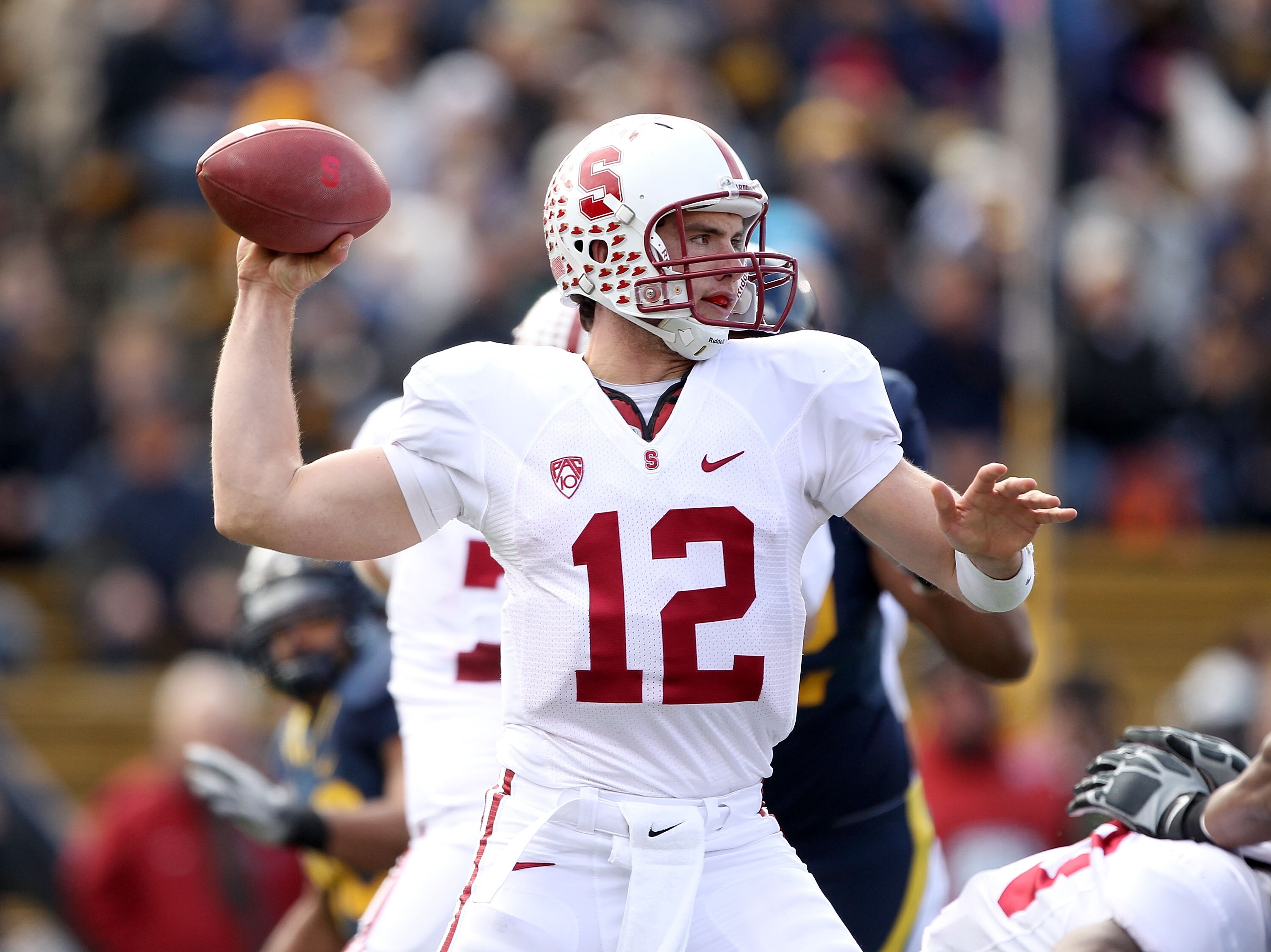 BERKELEY, CA - NOVEMBER 20:  Andrew Luck #12 of the Stanford Cardinal in action during their game against the California Golden Bears at California Memorial Stadium on November 20, 2010 in Berkeley, California.  (Photo by Ezra Shaw/Getty Images)