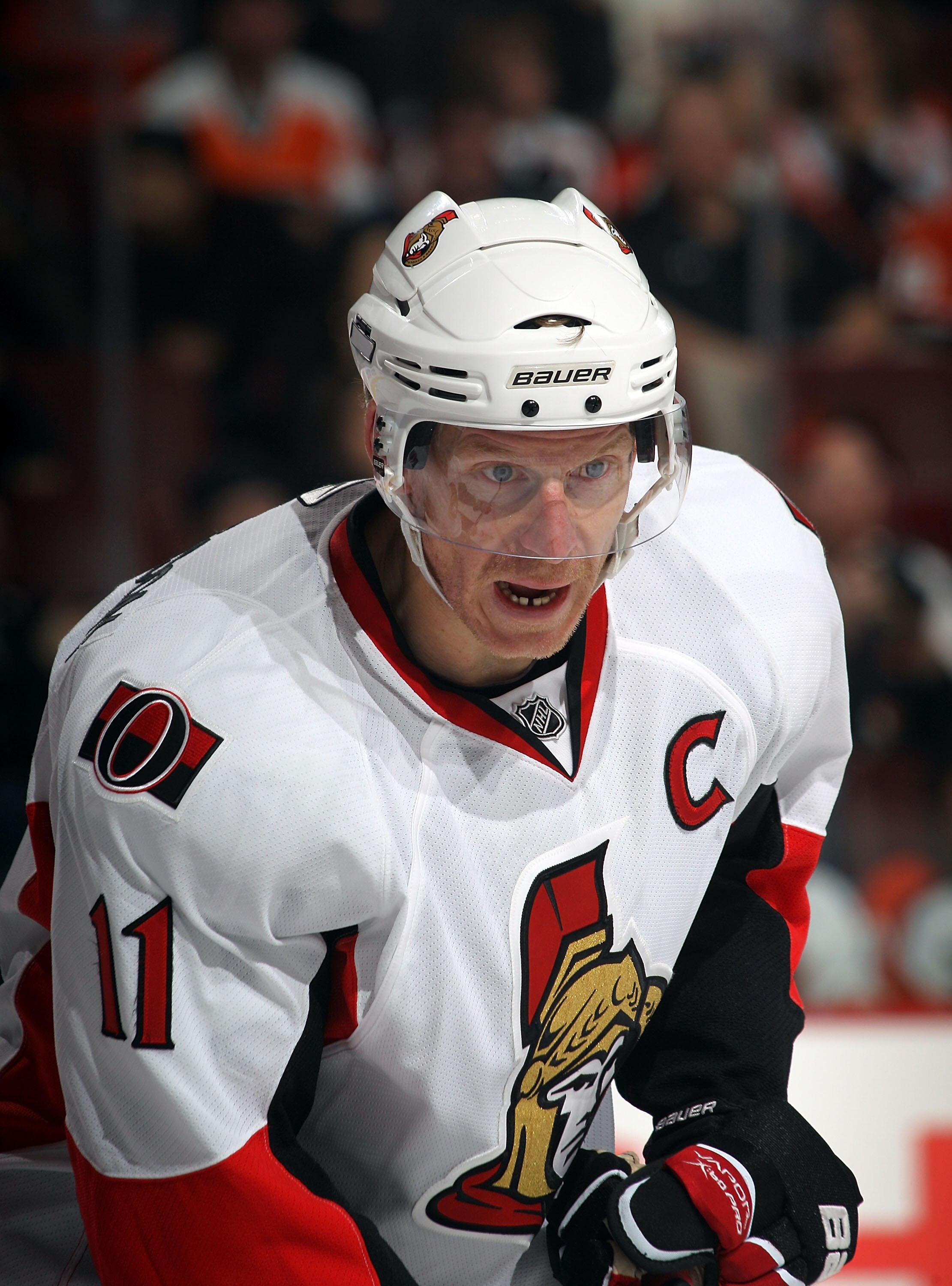 PHILADELPHIA - NOVEMBER 15:  Daniel Alfredsson #11 of the Ottawa Senators skates against the Philadelphia Flyers at the Wells Fargo Center on November 15, 2010 in Philadelphia, Pennsylvania.  (Photo by Bruce Bennett/Getty Images)