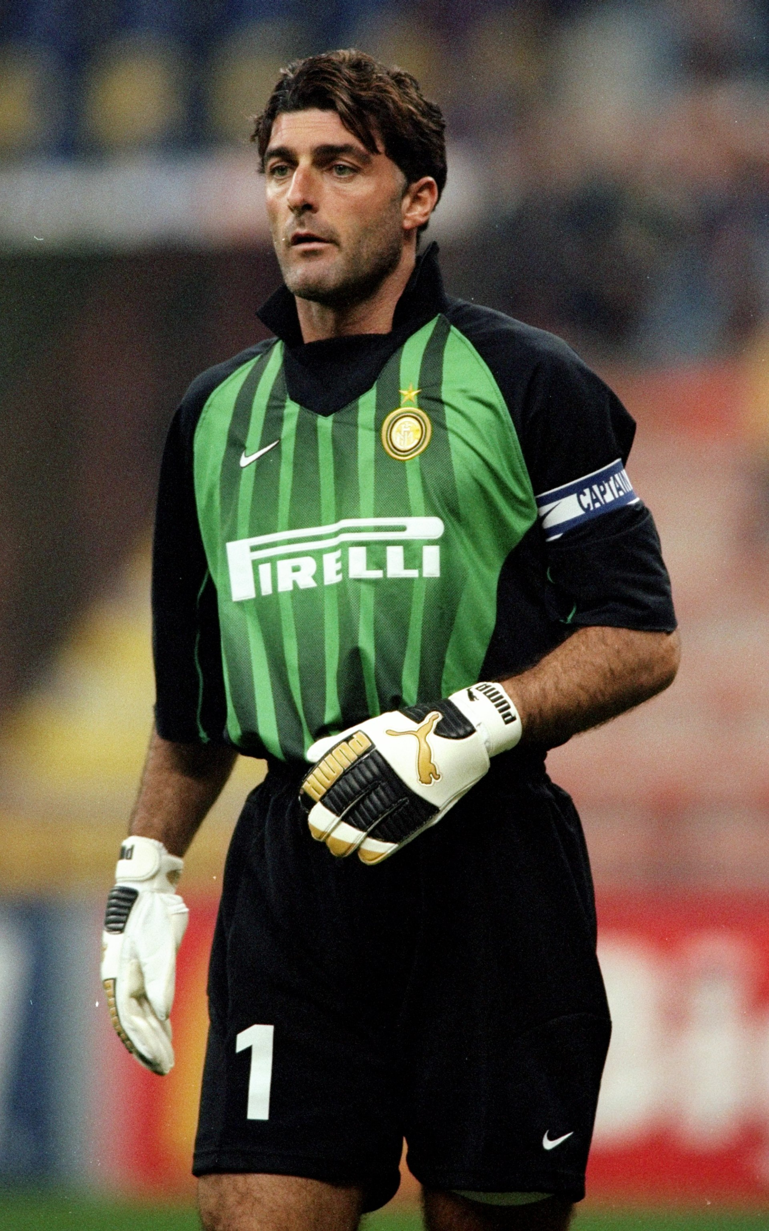 21 Oct 1998: Gianluca Pagliuca of Inter Milan in the UEFA Champions League match against Spartak Moscow at the San Siro in Milan, Italy. Inter won 2-1. \ Mandatory Credit: Shaun Botterill /Allsport 21 Oct 1998: Gianluca Pagliuca of Inter Milan in the UEFA Champions League match against Spartak Moscow at the San Siro in Milan, Italy. Inter won 2-1. \ Mandatory Credit: Shaun Botterill /Allsport