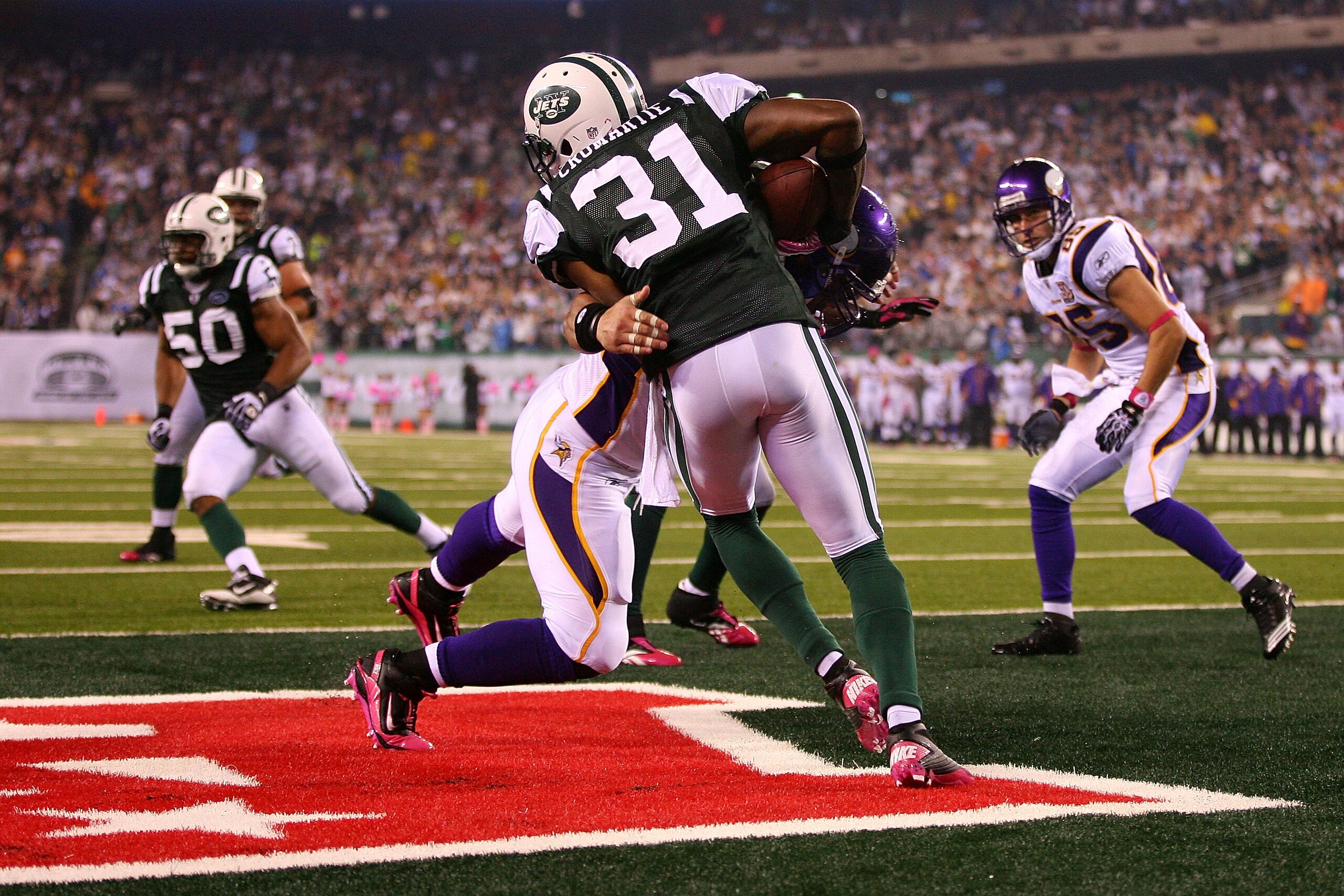 EAST RUTHERFORD, NJ - OCTOBER 11:  Antonio Cromartie #31 of the New York Jets makes a play on the ball in the endzone was ruled not an interception against the Minnesota Vikings at New Meadowlands Stadium on October 11, 2010 in East Rutherford, New Jersey