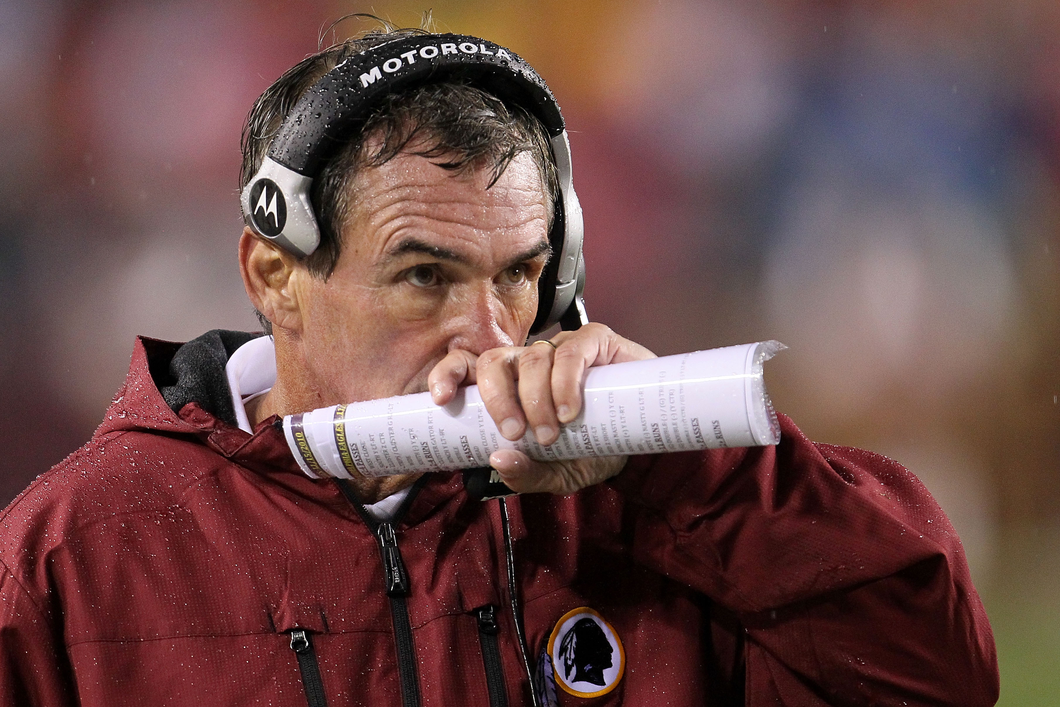 LANDOVER, MD - NOVEMBER 15: Head coach Mike Shanahan of the Washington Redskins watches a replay on the scoreboard against the Philadelphia Eagles on November 15, 2010 at FedExField in Landover, Maryland.  (Photo by Chris McGrath/Getty Images)