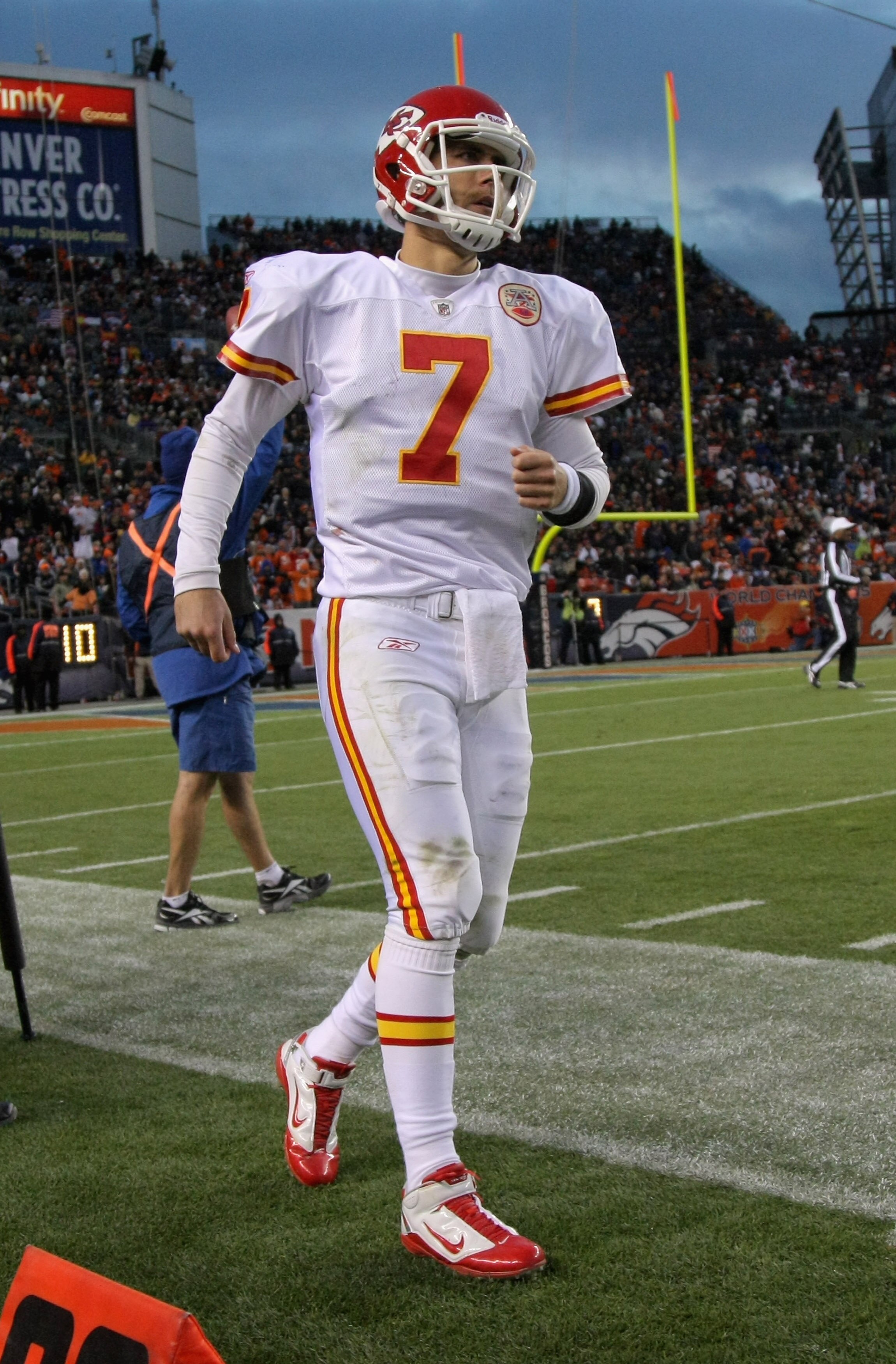DENVER - NOVEMBER 14:  Quarterback Matt Cassel #7 of the Kansas City Chiefs heads to the bench against the Denver Bronco at INVESCO Field at Mile High on November 14, 2010 in Denver, Colorado. The Broncos defeated the Chiefs 49-29.  (Photo by Doug Pensing