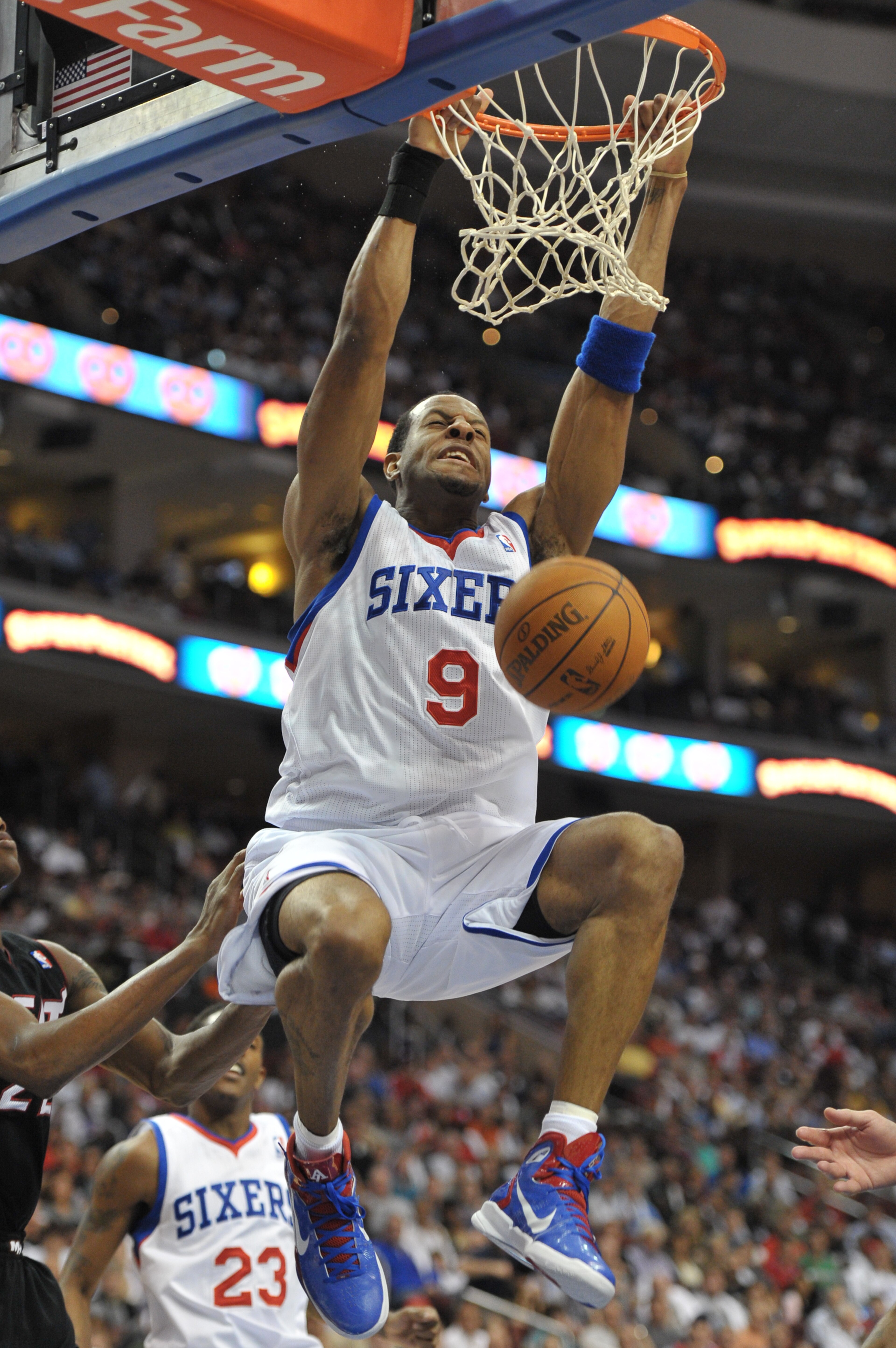 PHILADELPHIA - OCTOBER 27: Andre Iguodala #9 of the Philadelphia 76ers in action during the game against the Miami Heat at the Wells Fargo Center on October 27, 2010 in Philadelphia, Pennsylvania. NOTE TO USER: User expressly acknowledges and agrees that, PHILADELPHIA - OCTOBER 27: Andre Iguodala #9 of the Philadelphia 76ers in action during the game against the Miami Heat at the Wells Fargo Center on October 27, 2010 in Philadelphia, Pennsylvania. NOTE TO USER: User expressly acknowledges and agrees that,