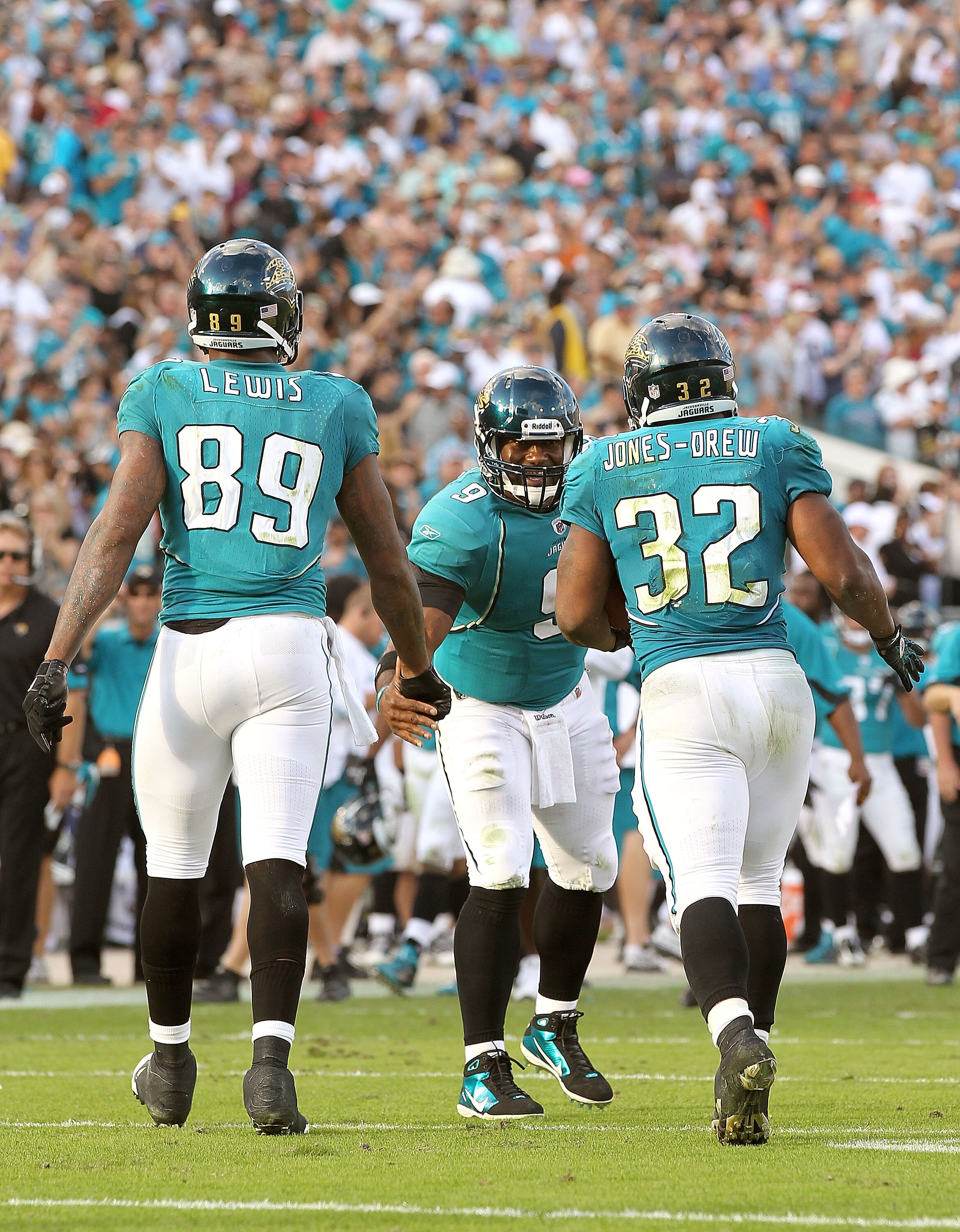 JACKSONVILLE, FL - NOVEMBER 21:  David Garrard #9  of the Jacksonville Jaguars congratulates Maurice Jones-Drew #32 after scoring a touchdown  during a game agaisnt the Cleveland Browns at EverBank Field on November 21, 2010 in Jacksonville, Florida.  (Ph