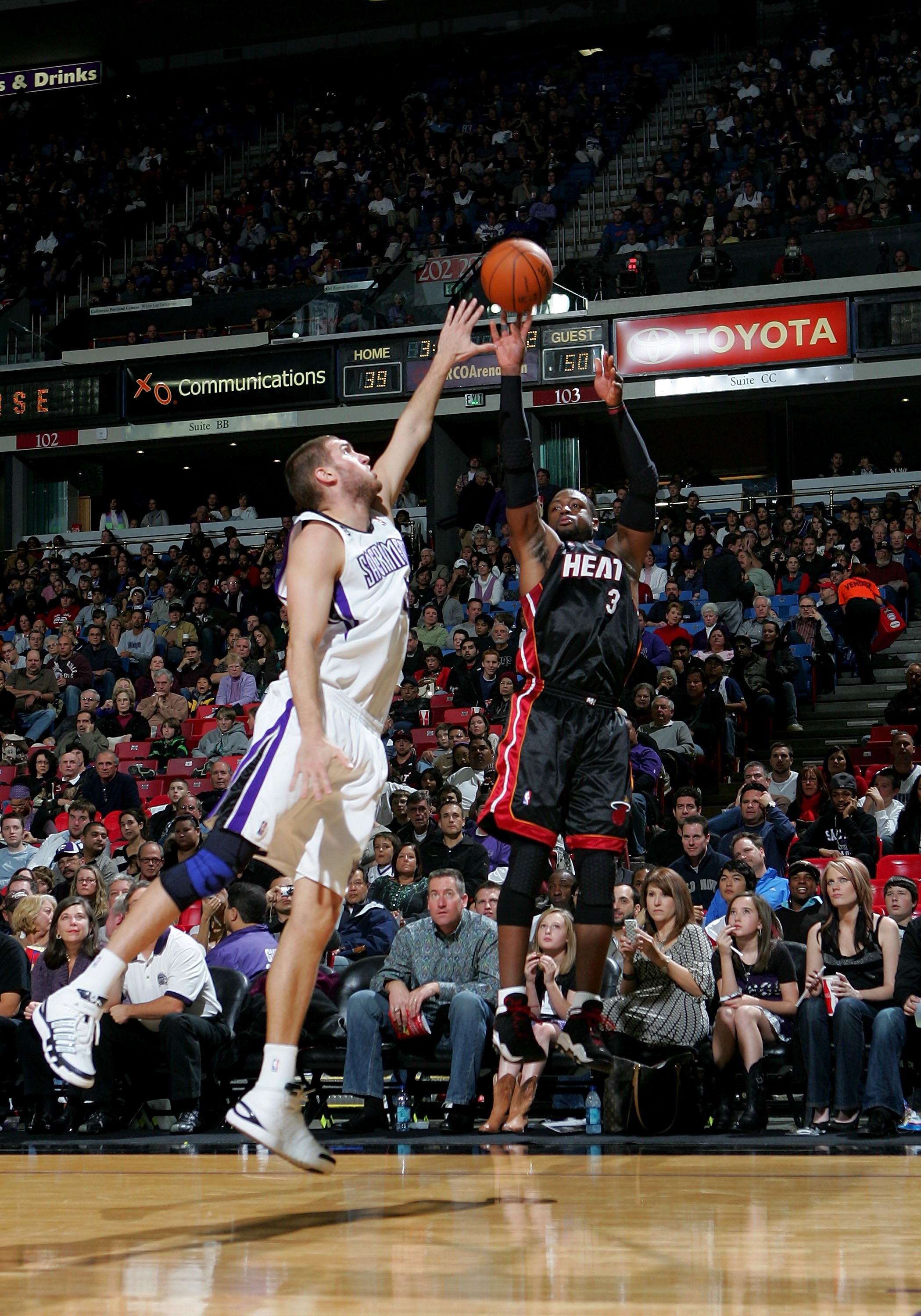 SACRAMENTO, CA - DECEMBER 06:  Dwayne Wade #3 of the Miami Heat in action during their game against the Sacramento Kings at ARCO Arena on December 6, 2009 in Sacramento, California.  NOTE TO USER: User expressly acknowledges and agrees that, by downloadin