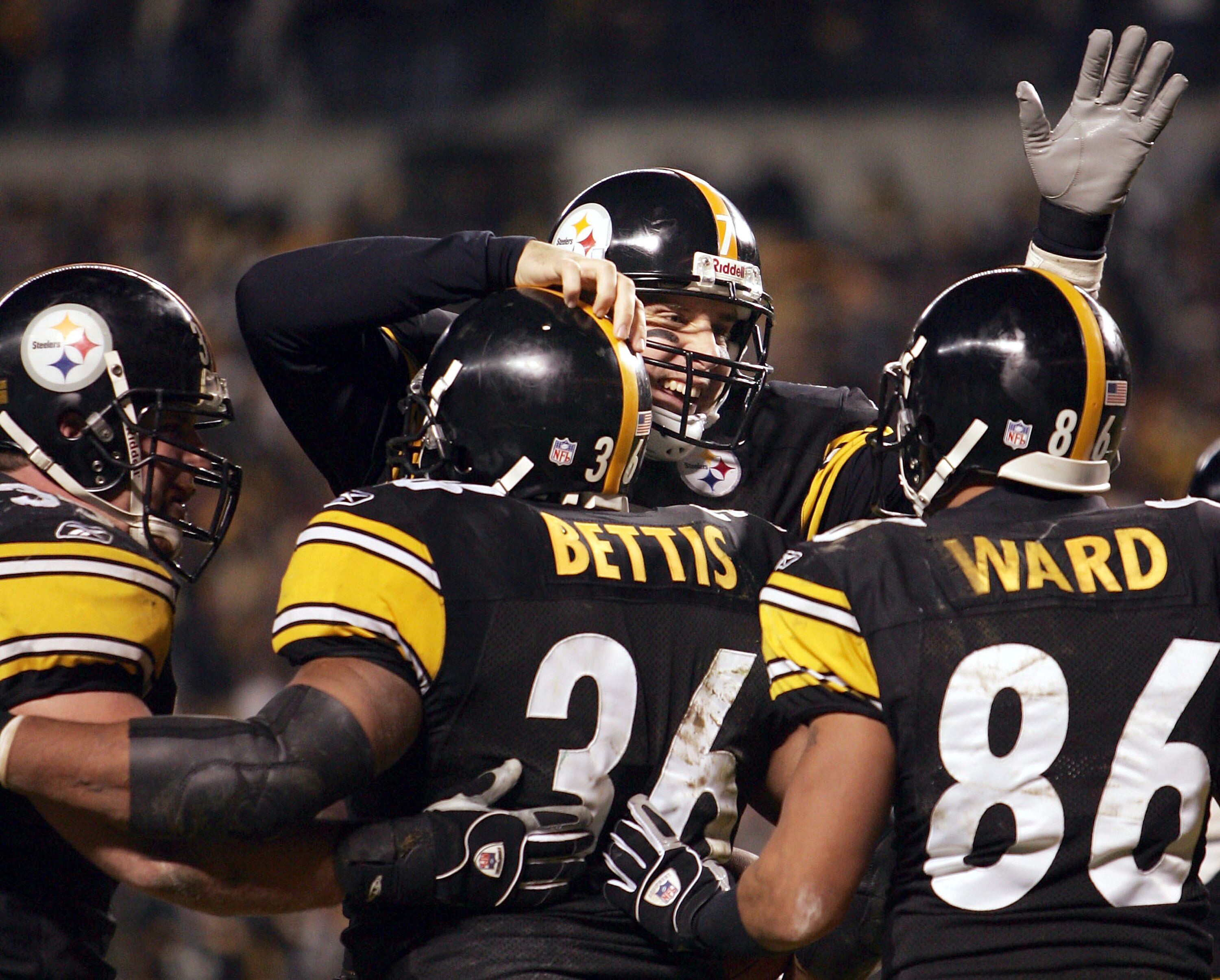 PITTSBURGH, PA - DECEMBER 12:  Jerome Bettis #36 of the Pittsburgh Steelers celebrates with Ben Roethliserger #7 after his touchdown in the fourth quarter against the New York Jets on December 12, 2004 at Heinz Field in Pittsburgh, Pennsylvania. (Photo by