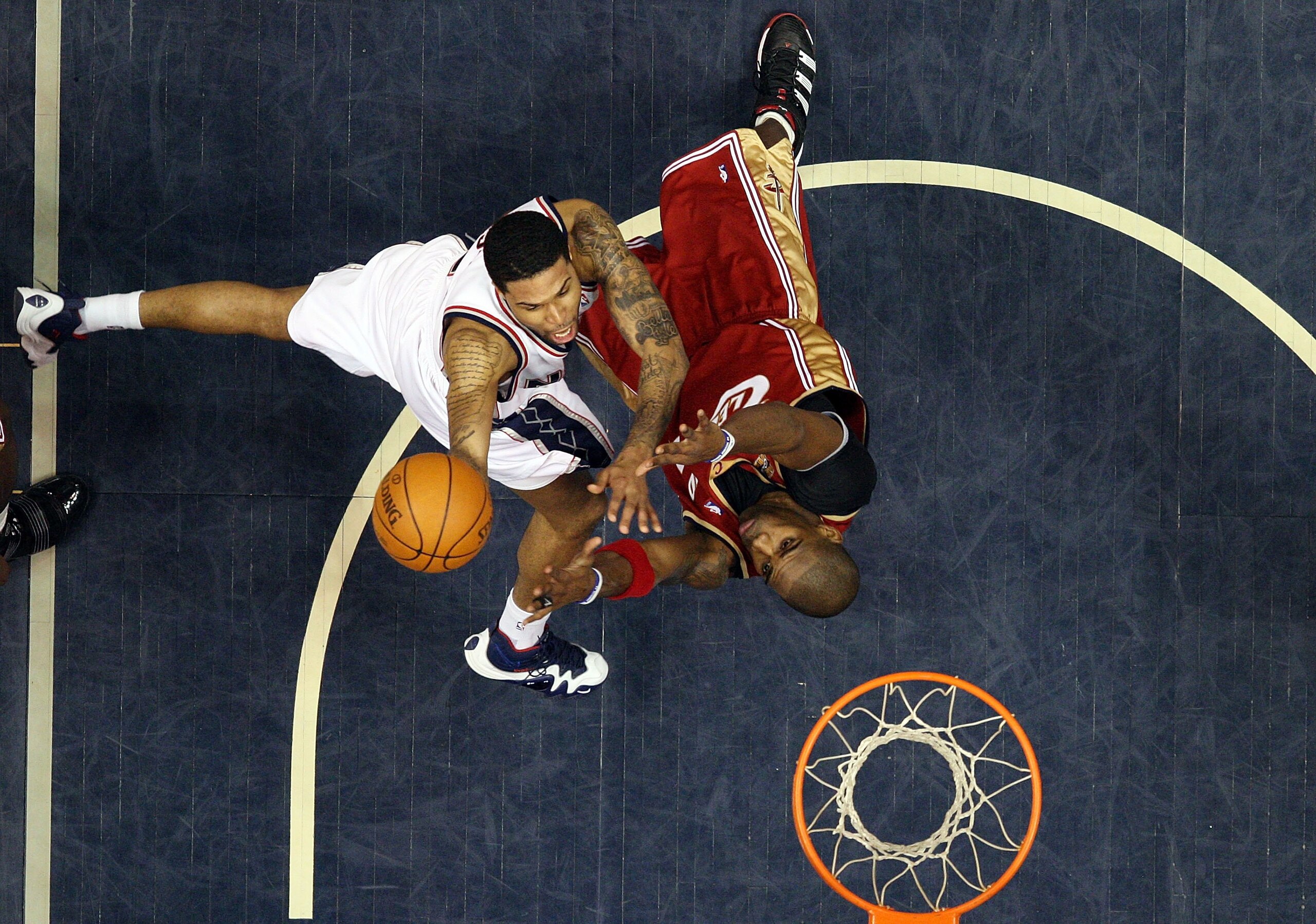 EAST RUTHERFORD, NJ - MARCH 03:  Chris Douglas-Roberts #17 of the New Jersey Nets drives against Antwan Jamison #4 of the Cleveland Cavaliers at the Izod Center on March 3, 2010 in East Rutherford, New Jersey.NOTE TO USER: User expressly acknowledges and 