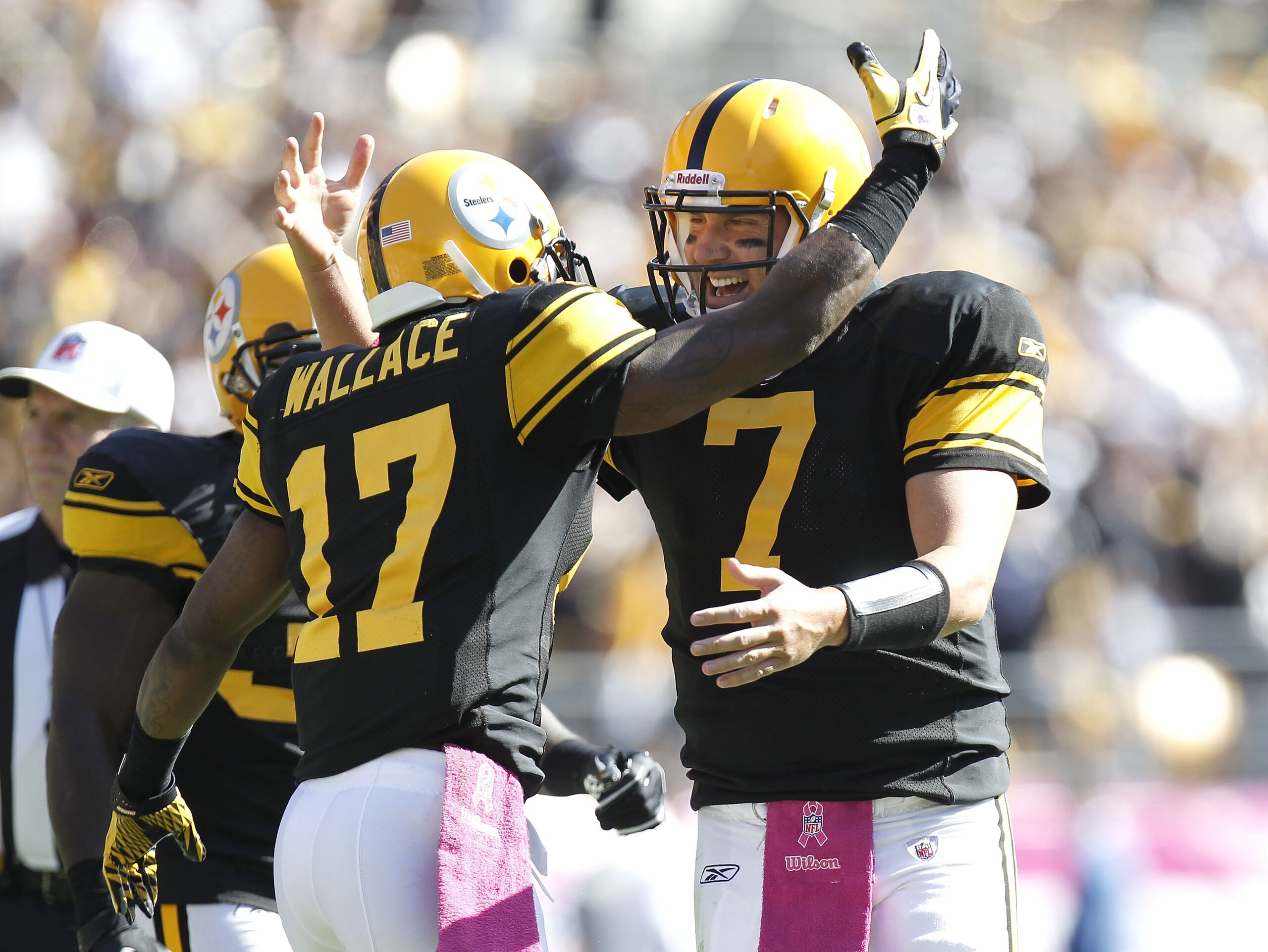 PITTSBURGH - OCTOBER 17: Ben Roethlisberger #7 of the Pittsburgh Steelers celebrates a second quarter touchdown pass with Mike Wallace while playing the Cleveland Browns on October 17, 2010 at Heinz Field in Pittsburgh, Pennsylvania. (Photo by Gregory S PITTSBURGH - OCTOBER 17: Ben Roethlisberger #7 of the Pittsburgh Steelers celebrates a second quarter touchdown pass with Mike Wallace while playing the Cleveland Browns on October 17, 2010 at Heinz Field in Pittsburgh, Pennsylvania. (Photo by Gregory S