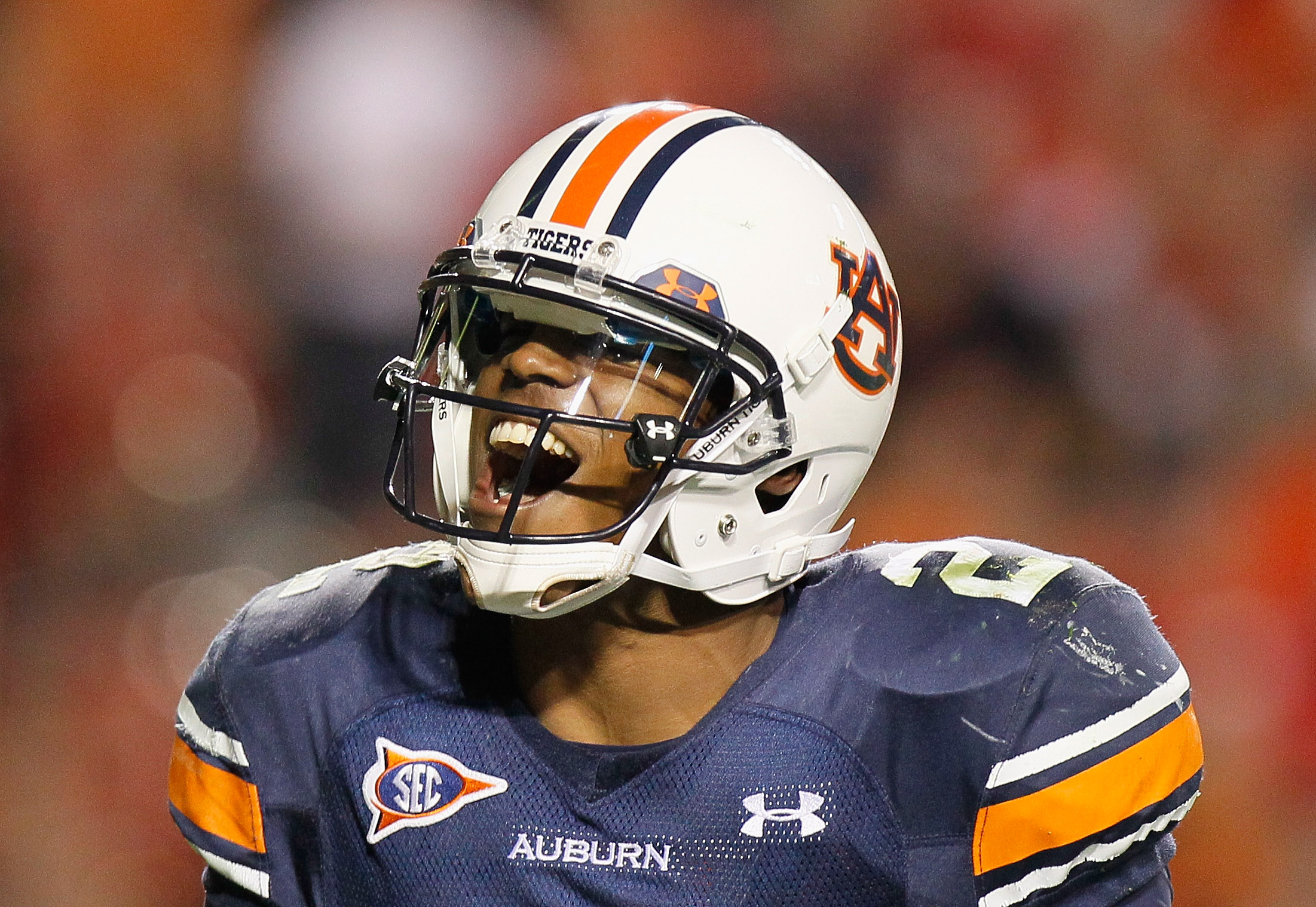 AUBURN, AL - NOVEMBER 13:  Quarterback Cameron Newton #2 of the Auburn Tigers celebrates after a touchdown against the Georgia Bulldogs at Jordan-Hare Stadium on November 13, 2010 in Auburn, Alabama.  (Photo by Kevin C. Cox/Getty Images)