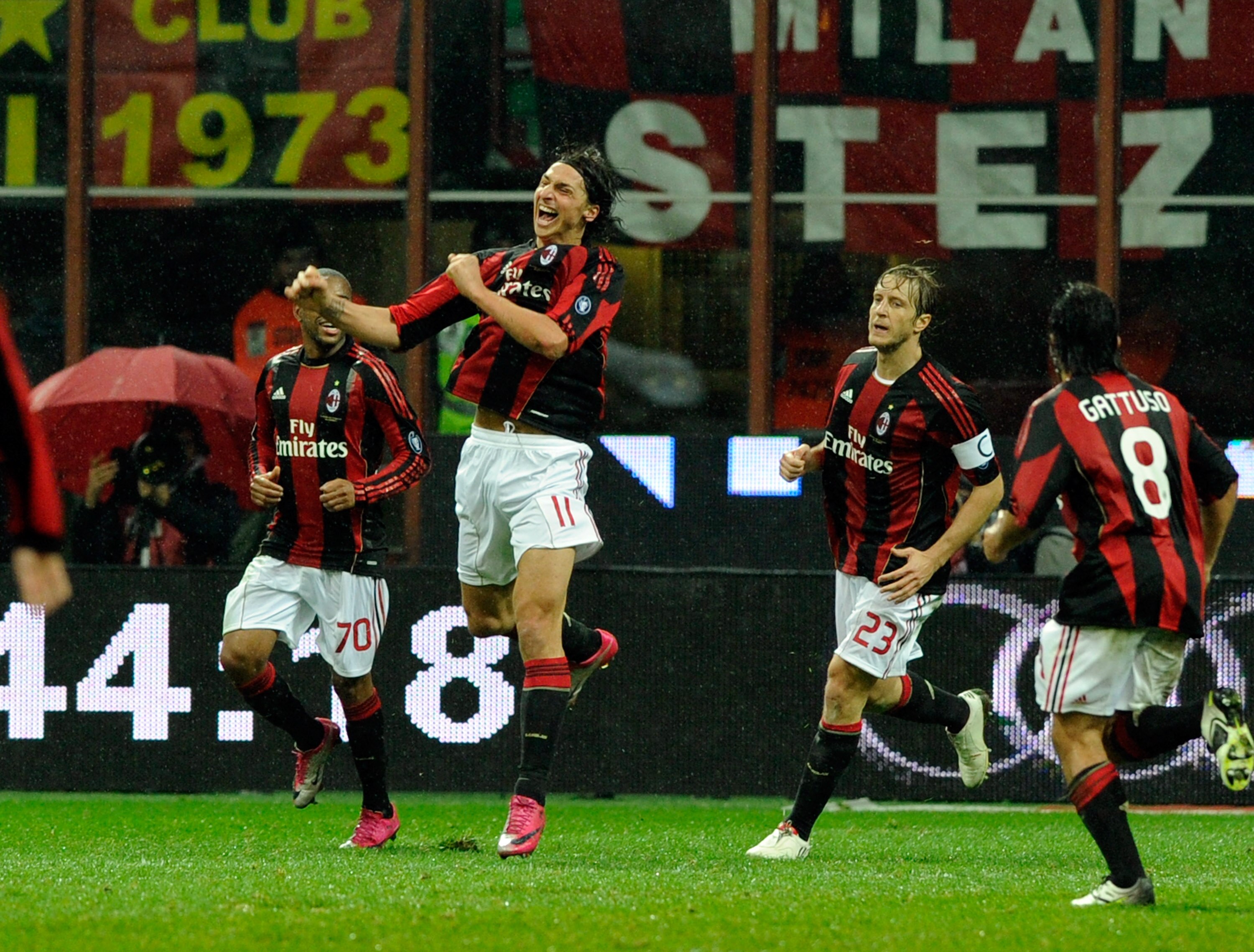 MILAN, ITALY - NOVEMBER 20: Zlatan Ibrahimovic of AC Milan celebrates scoring the first goal during the Serie A match between Milan and Fiorentina at Stadio Giuseppe Meazza on November 20, 2010 in Milan, Italy. (Photo by Claudio Villa/Getty Images) MILAN, ITALY - NOVEMBER 20: Zlatan Ibrahimovic of AC Milan celebrates scoring the first goal during the Serie A match between Milan and Fiorentina at Stadio Giuseppe Meazza on November 20, 2010 in Milan, Italy. (Photo by Claudio Villa/Getty Images)