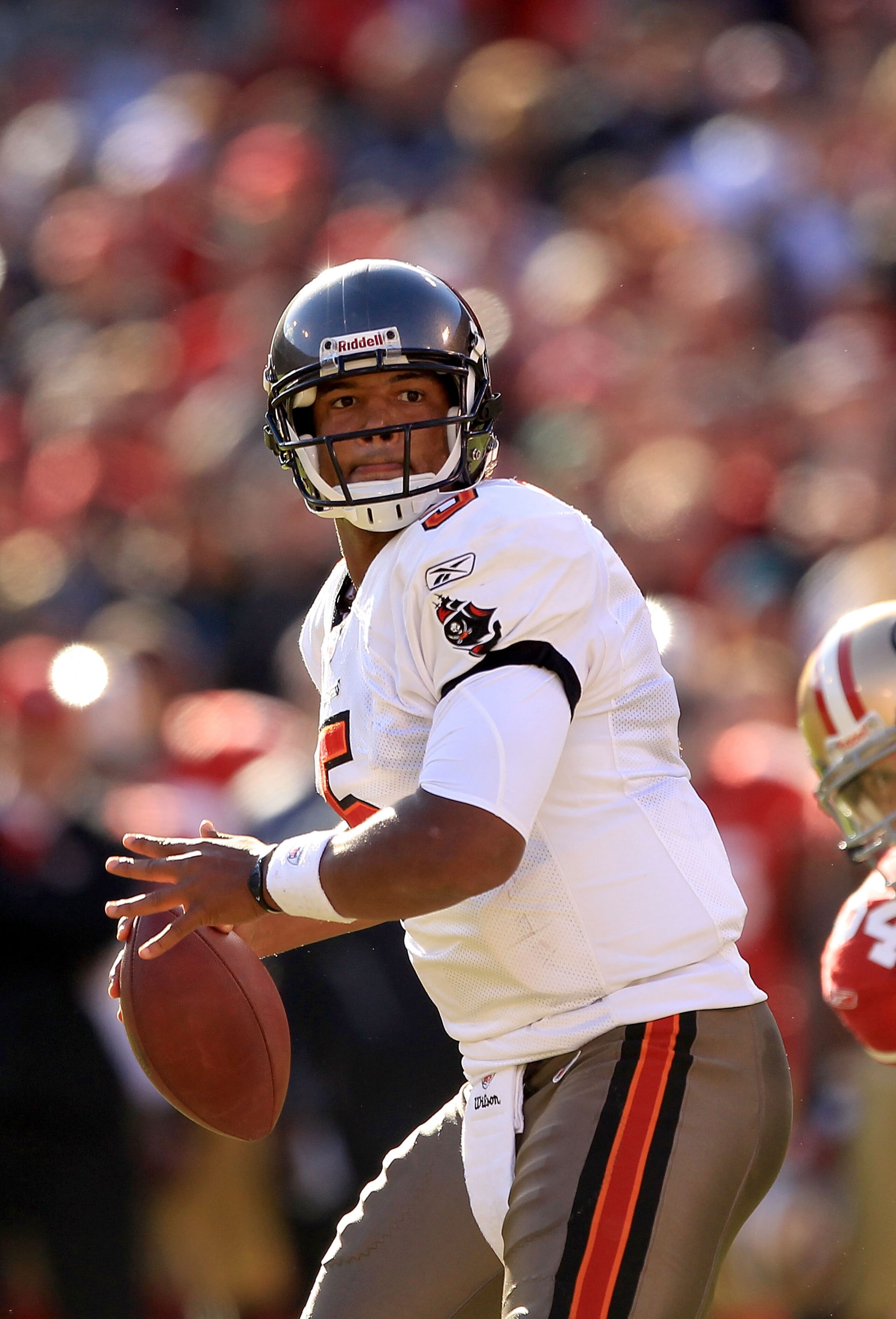 SAN FRANCISCO - NOVEMBER 21:  Josh Freeman #5 of the Tampa Bay Buccaneers looks to pass the ball against the San Francisco 49ers at Candlestick Park on November 21, 2010 in San Francisco, California.  (Photo by Ezra Shaw/Getty Images)