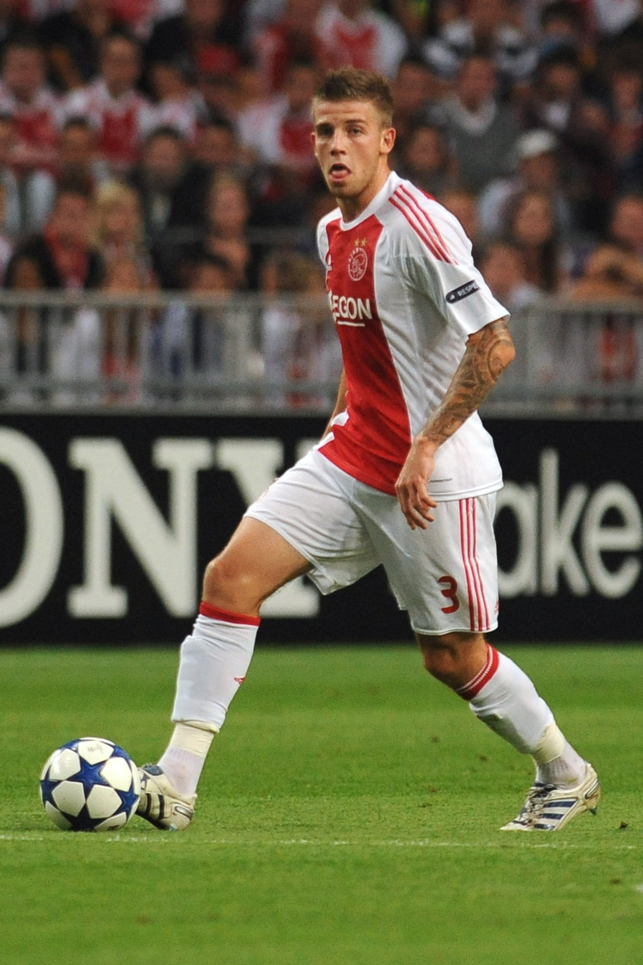 AMSTERDAM, NETHERLANDS - AUGUST 25:  Toby Alderweireld of AFC Ajax in action during the Champions League Play-off match between AFC Ajax and FC Dynamo Kiev at Amsterdam Arena on August 25, 2010 in Amsterdam, Netherlands.  (Photo by Valerio Pennicino/Getty