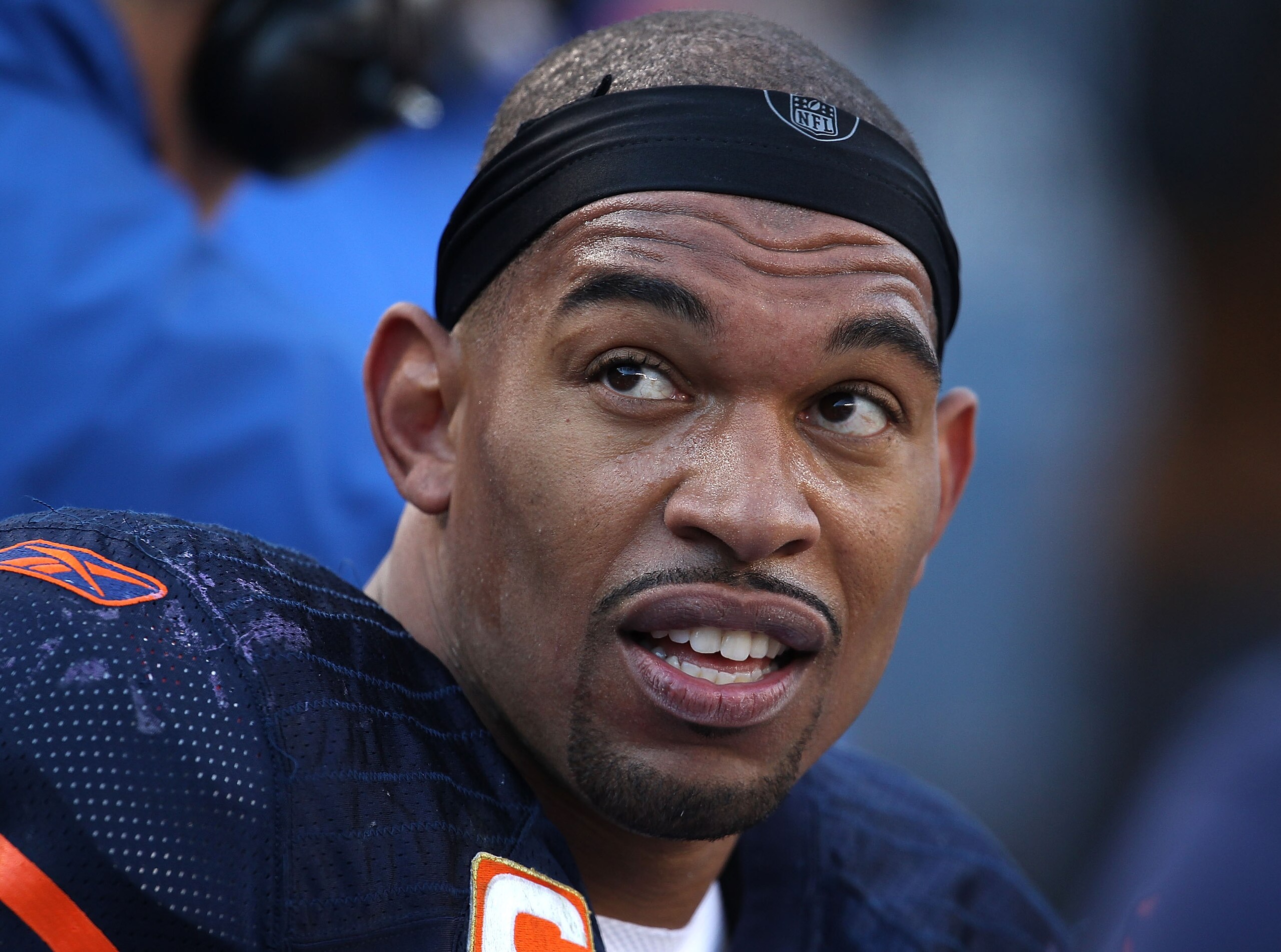 CHICAGO - NOVEMBER 14: Julius Peppers #90 of the Chicago Bears rests on the bench during a game against the Minnesota Vikings at Soldier Field on November 14, 2010 in Chicago, Illinois. The Bears defeated the Vikings 27-13. (Photo by Jonathan Daniel/Getty