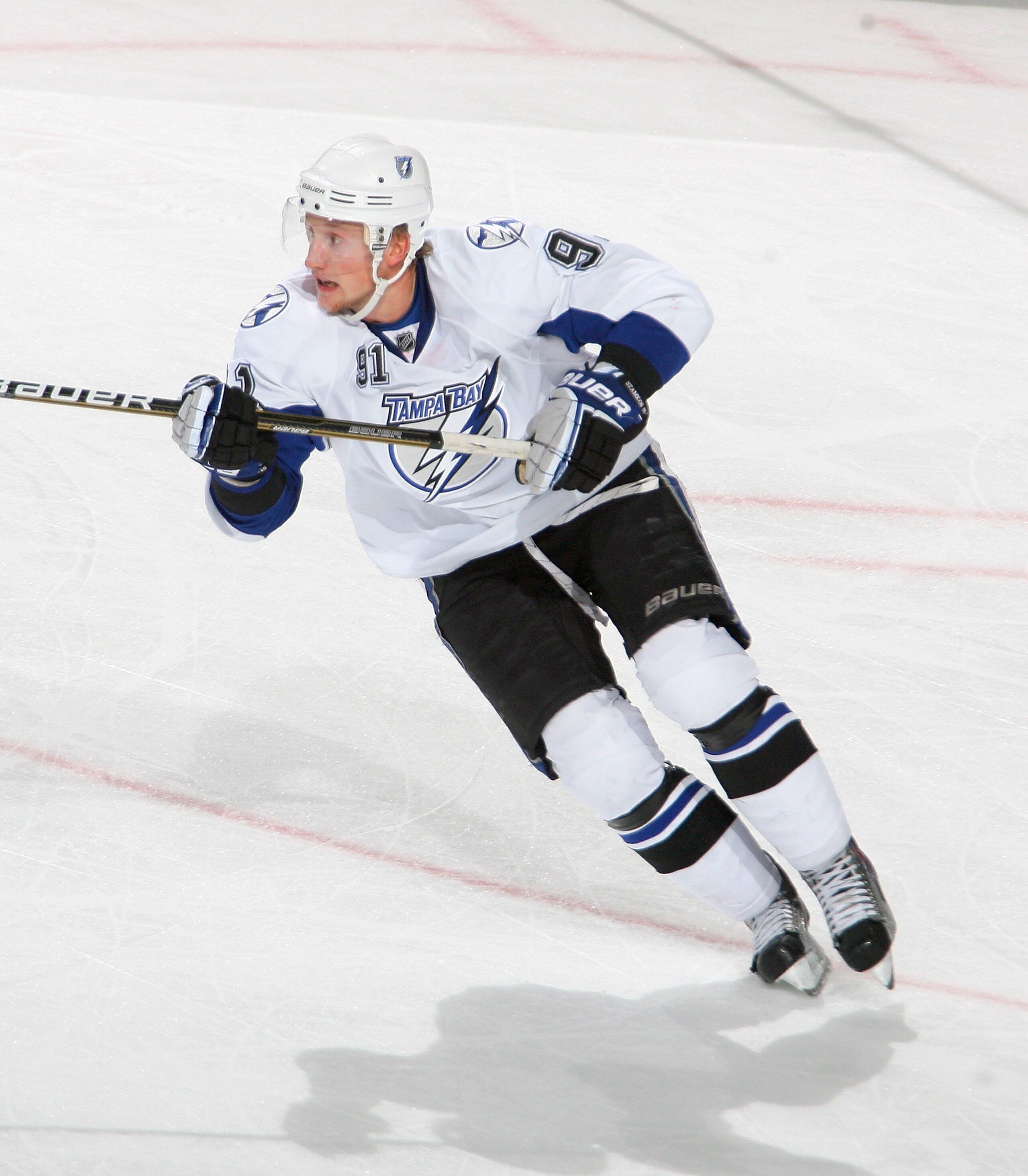 BUFFALO, NY - NOVEMBER 20: Steve Stamkos #91 of the Tampa Bay Lightning plays against the Buffalo Sabres at HSBC Arena on November 20, 2010 in Buffalo, New York. Tampa Bay won 2-1. (Photo by Rick Stewart/Getty Images)