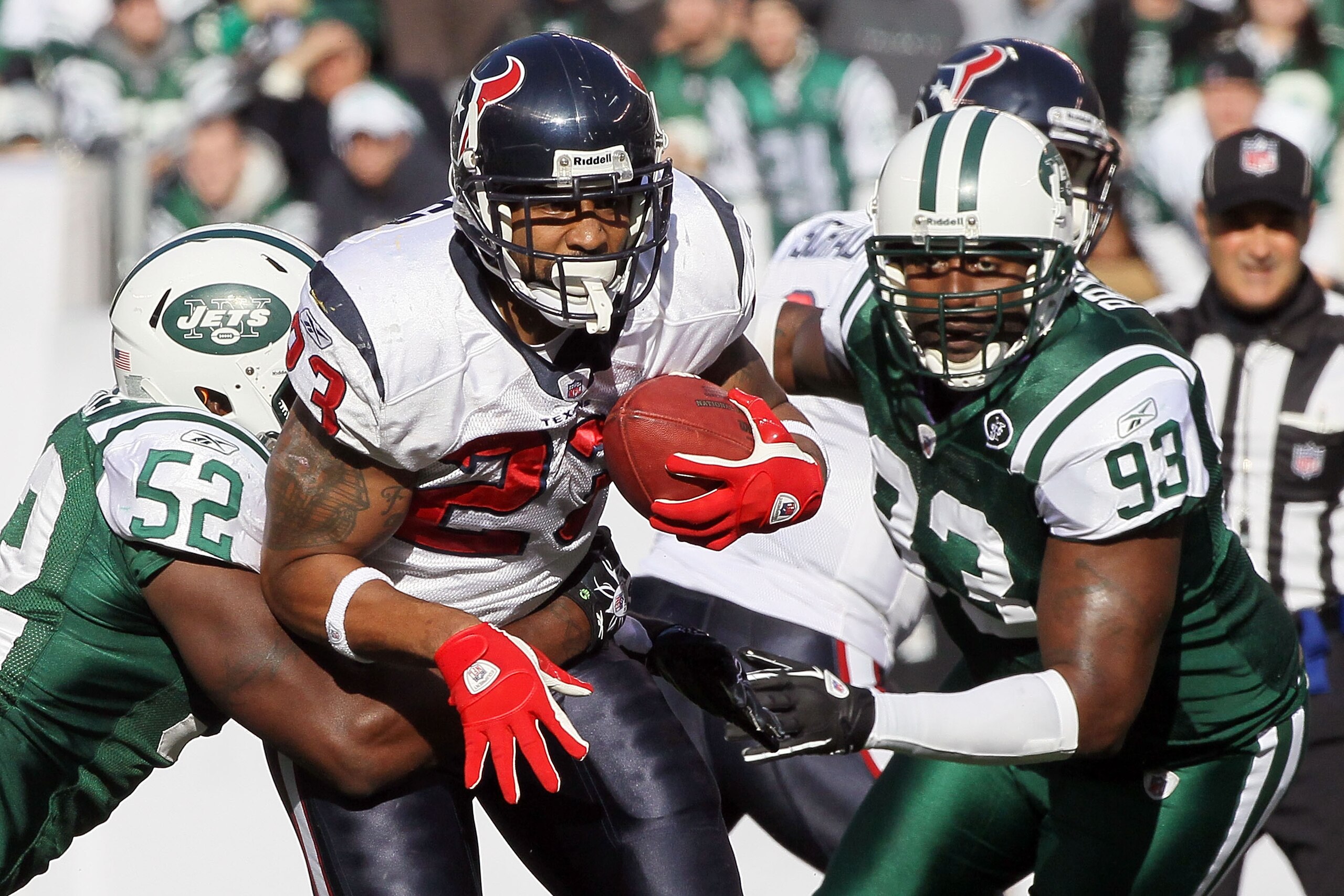 EAST RUTHERFORD, NJ - NOVEMBER 21: Arian Foster #23 of the Houston Texans runs the ball against David Harris #52 and Trevor Pryce #93 of the New York Jets on November 21, 2010 at the New Meadowlands Stadium in East Rutherford, New Jersey. (Photo by Jim EAST RUTHERFORD, NJ - NOVEMBER 21: Arian Foster #23 of the Houston Texans runs the ball against David Harris #52 and Trevor Pryce #93 of the New York Jets on November 21, 2010 at the New Meadowlands Stadium in East Rutherford, New Jersey. (Photo by Jim