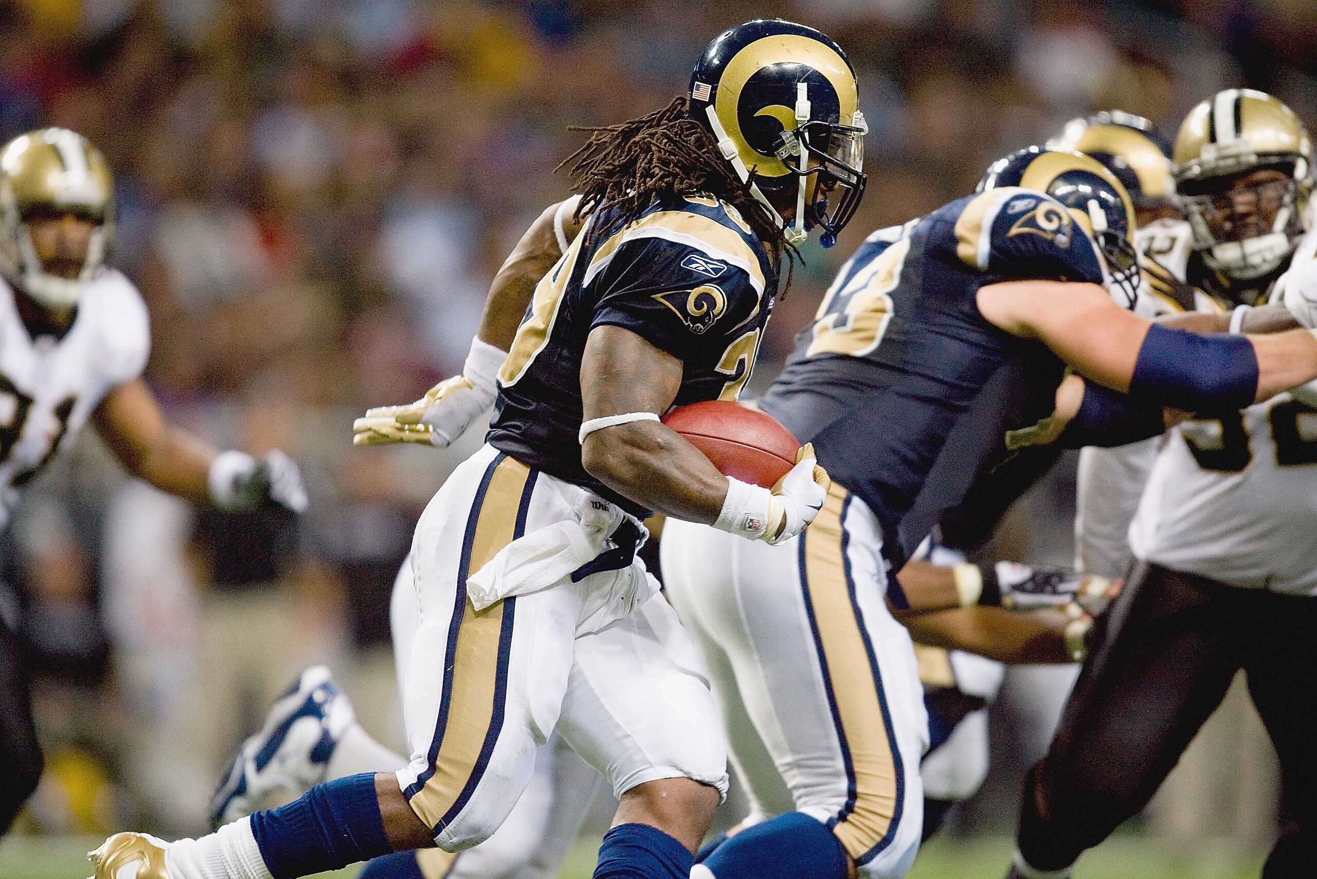 ST. LOUIS - NOVEMBER 15: Stephen Jackson #39 of the St. Louis Rams carries the ball during the game against the New Orleans Saints at the Edward Jones Dome on November 15, 2009 in St. Louis, Missouri. (Photo by Dilip Vishwanat/Getty Images) ST. LOUIS - NOVEMBER 15: Stephen Jackson #39 of the St. Louis Rams carries the ball during the game against the New Orleans Saints at the Edward Jones Dome on November 15, 2009 in St. Louis, Missouri. (Photo by Dilip Vishwanat/Getty Images)