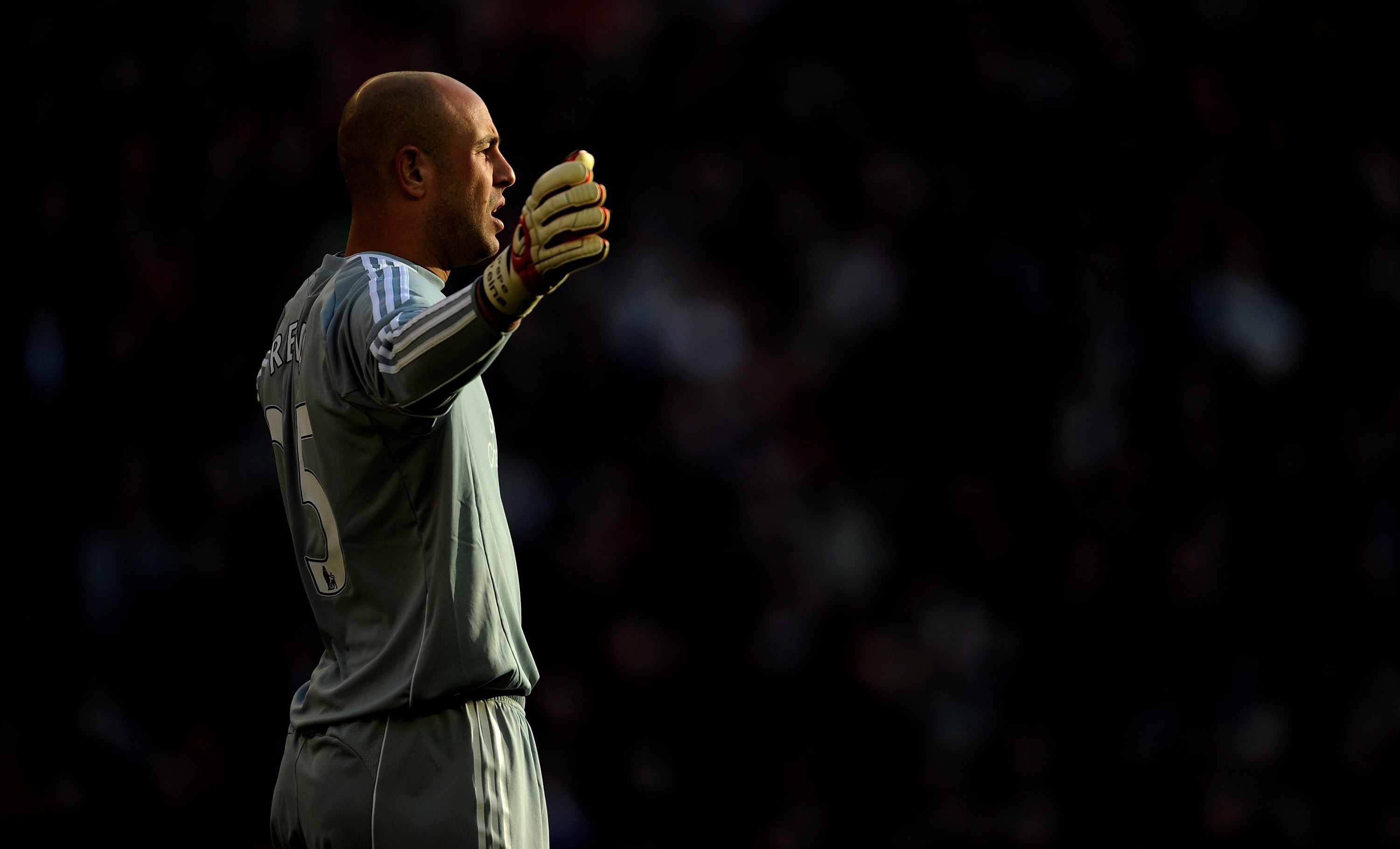 LIVERPOOL, ENGLAND - OCTOBER 24:  Pepe Reina of Liverpool gestures during the Barclays Premier League match between Liverpool and Blackburn Rovers at Anfield on October 24, 2010 in Liverpool, England. (Photo by Michael Regan/Getty Images)