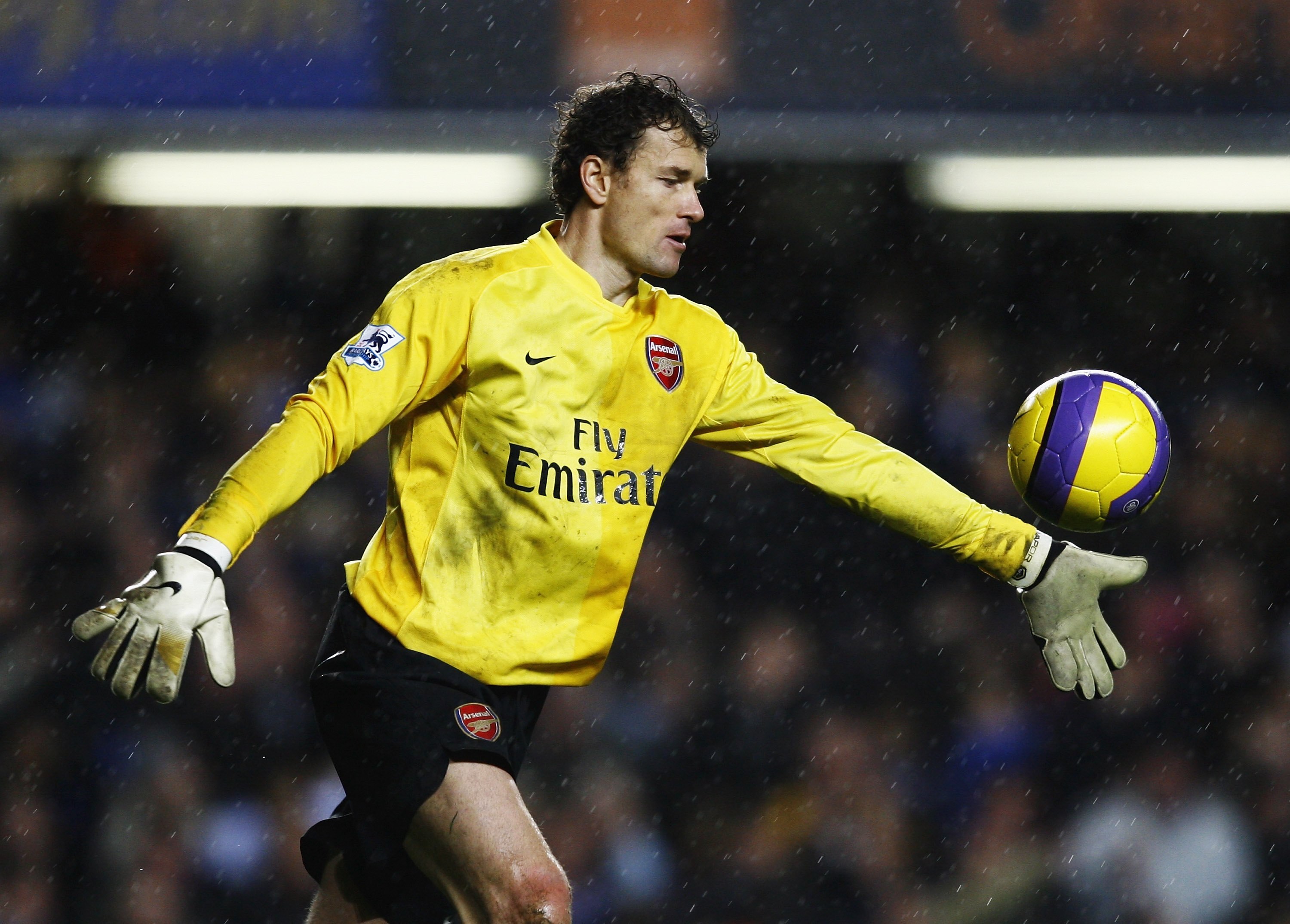 LONDON - DECEMBER 10:  Jens Lehmann of Arsenal in action during the Barclays Premiership match between Chelsea and Arsenal at Stamford Bridge on December 10, 2006 in London, England.  (Photo by Shaun Botterill/Getty Images)