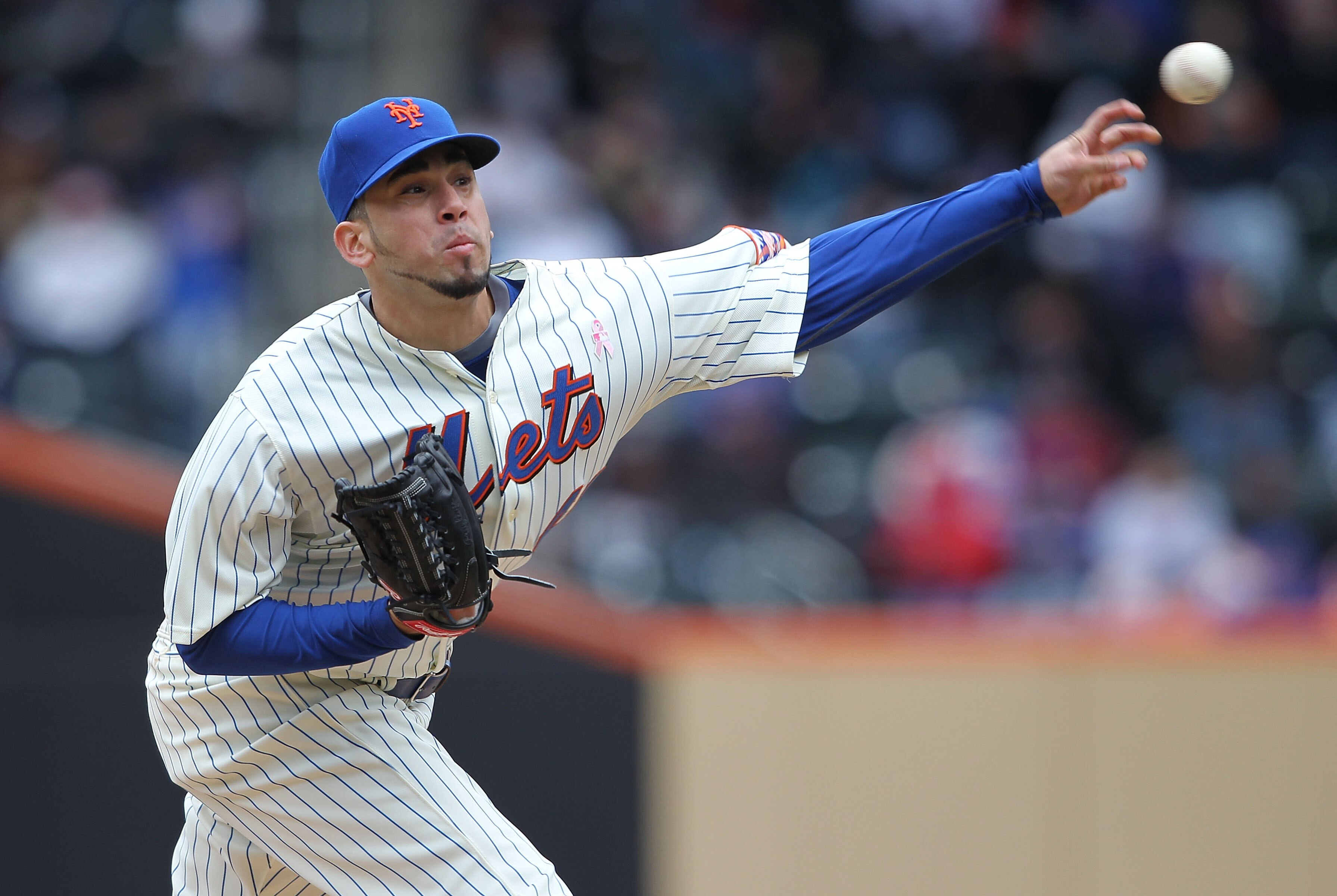NEW YORK - MAY 09:  Oliver Perez #46 of the New York Mets pitches against the San Francisco Giants at Citi Field on May 9, 2010 in the Flushing neighborhood of the Queens borough of New York City.  (Photo by Nick Laham/Getty Images)