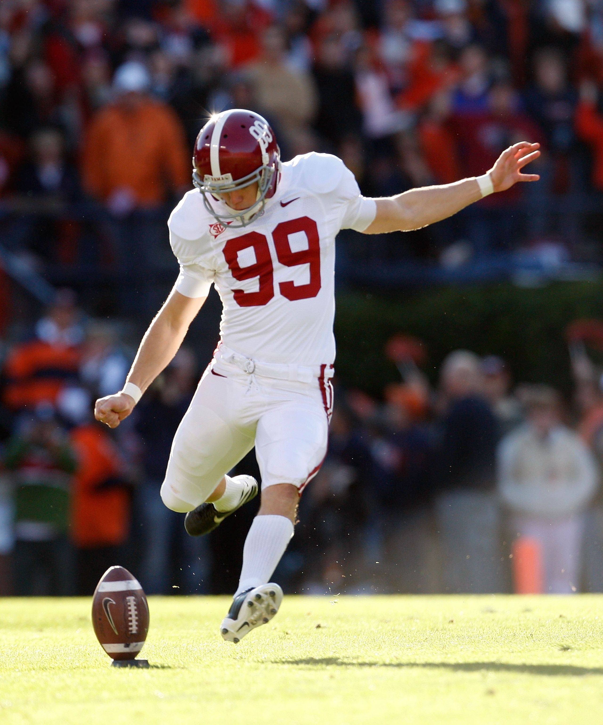 AUBURN, AL - NOVEMBER 27: Kicker Leigh Tiffin #99 of the Alabama Crimson Tide against the Auburn Tigers at Jordan-Hare Stadium on November 27, 2009 in Auburn, Alabama. (Photo by Kevin C. Cox/Getty Images) AUBURN, AL - NOVEMBER 27: Kicker Leigh Tiffin #99 of the Alabama Crimson Tide against the Auburn Tigers at Jordan-Hare Stadium on November 27, 2009 in Auburn, Alabama. (Photo by Kevin C. Cox/Getty Images)